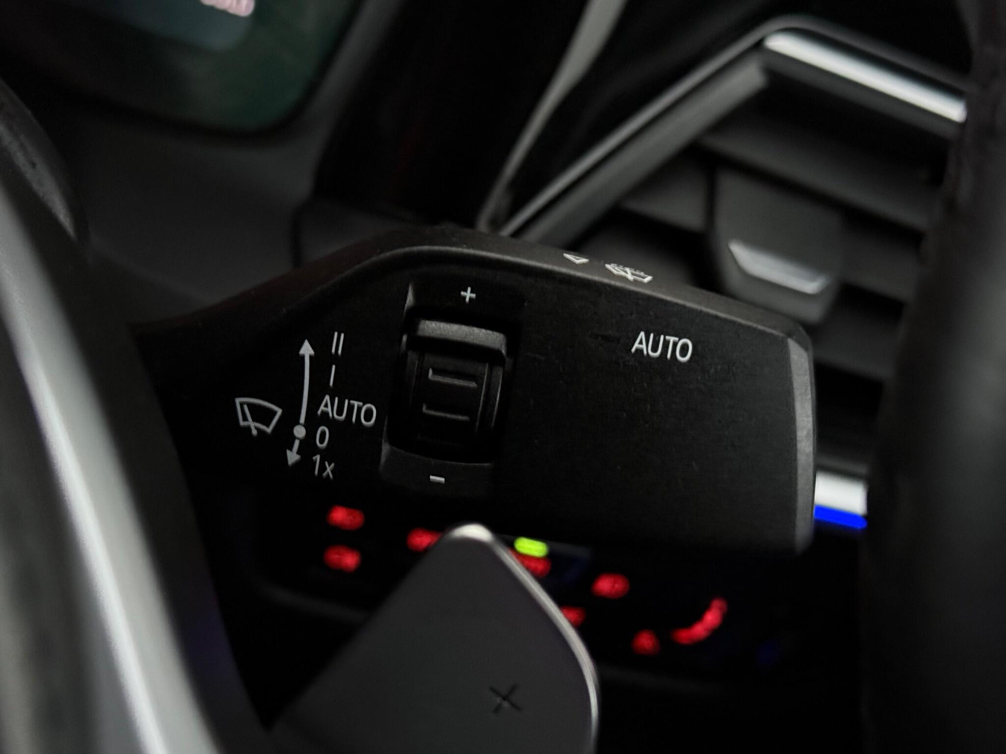 BMW 3 Series view 26