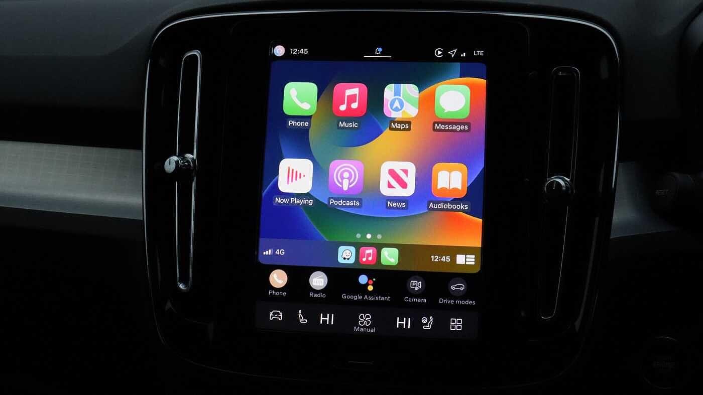 Volvo XC40 view 15