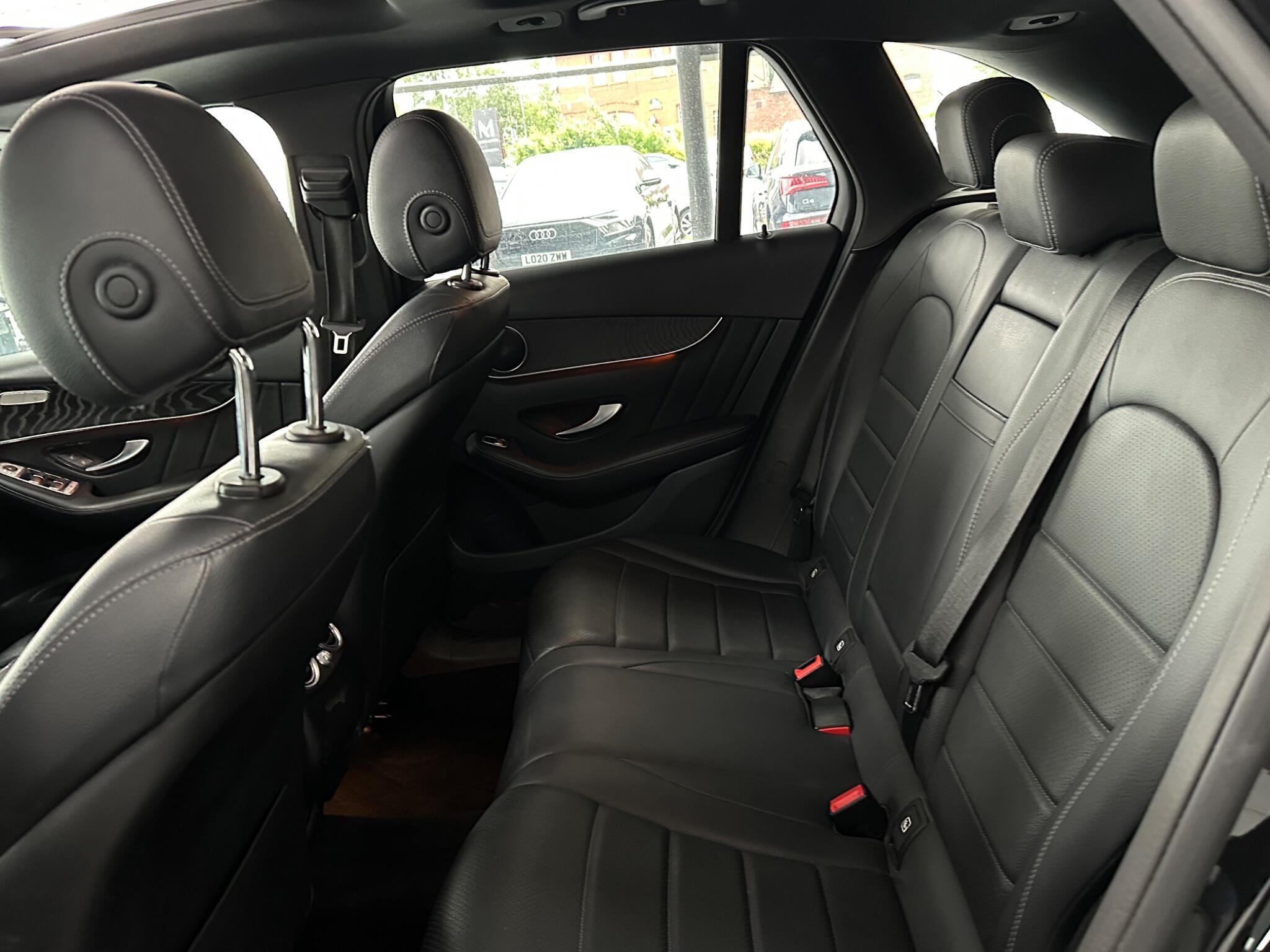 Mercedes-Benz GLC view 37