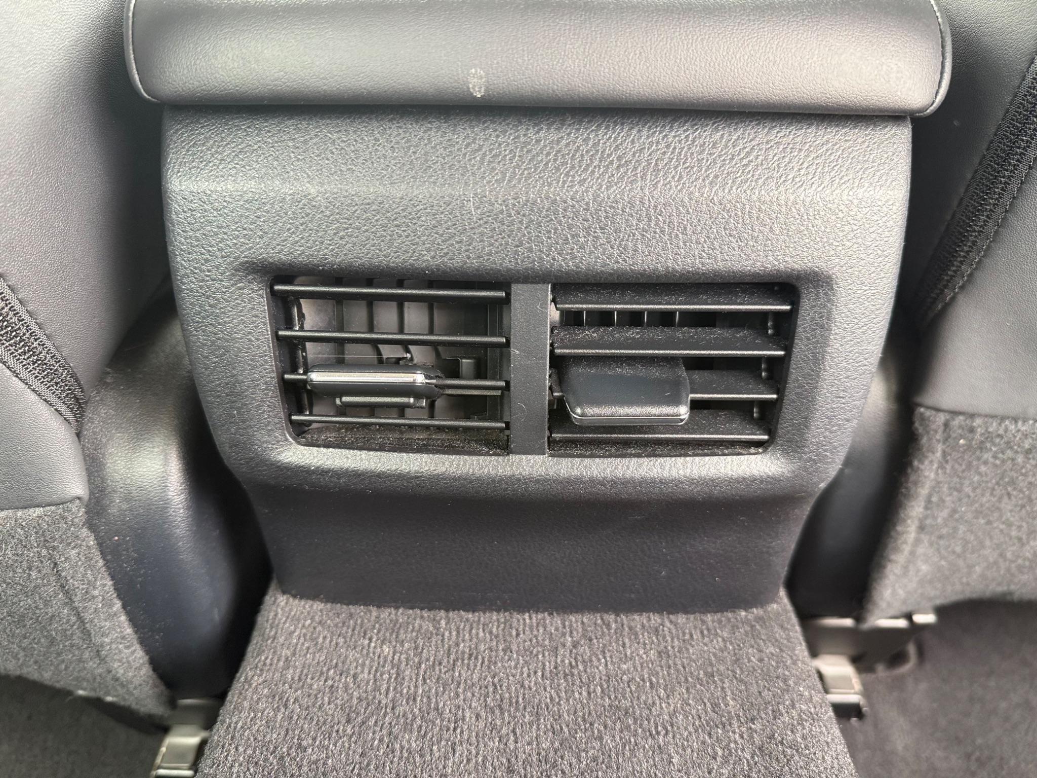 Lexus Is view 13