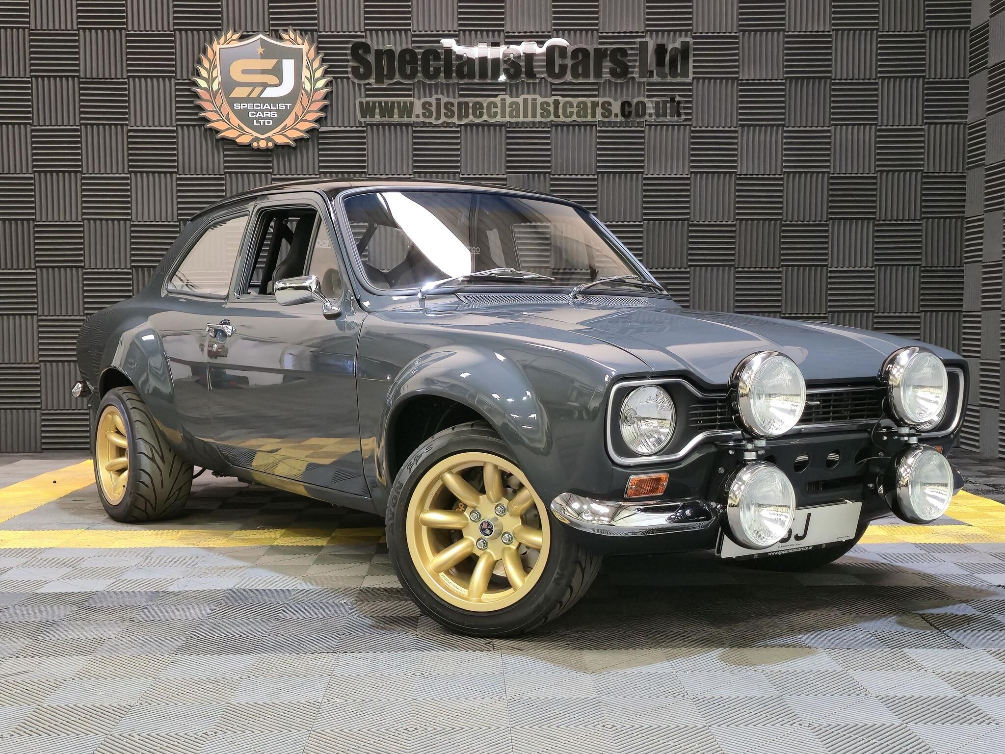 Ford Escort main image