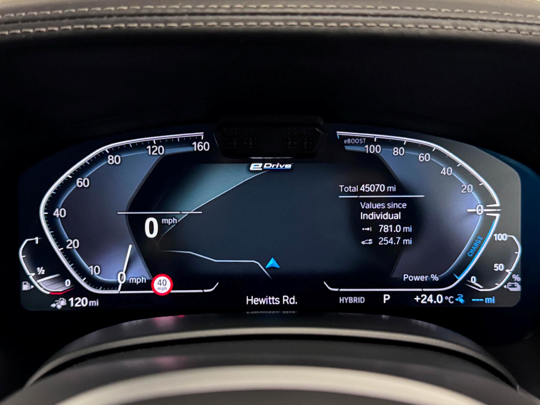 BMW 7 Series view 13