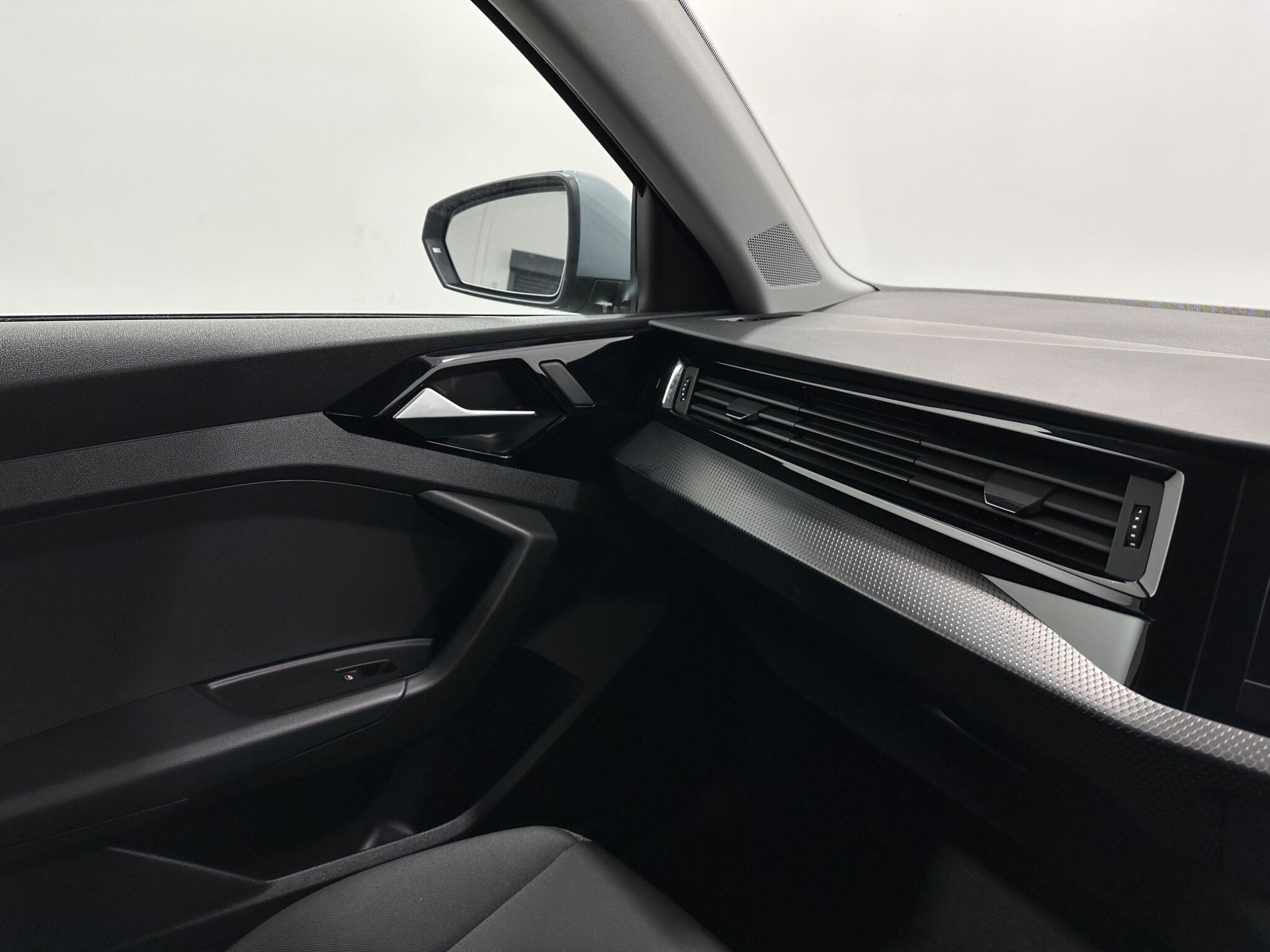 Audi A1 view 25