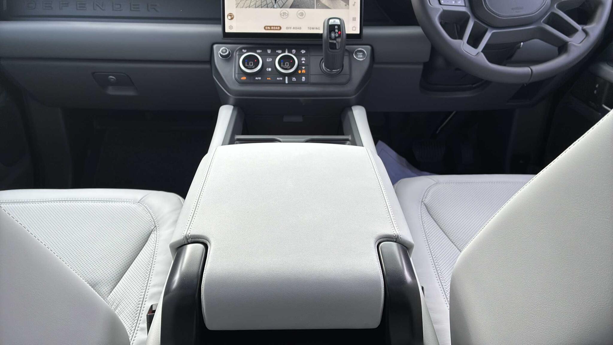 Land Rover Defender view 14