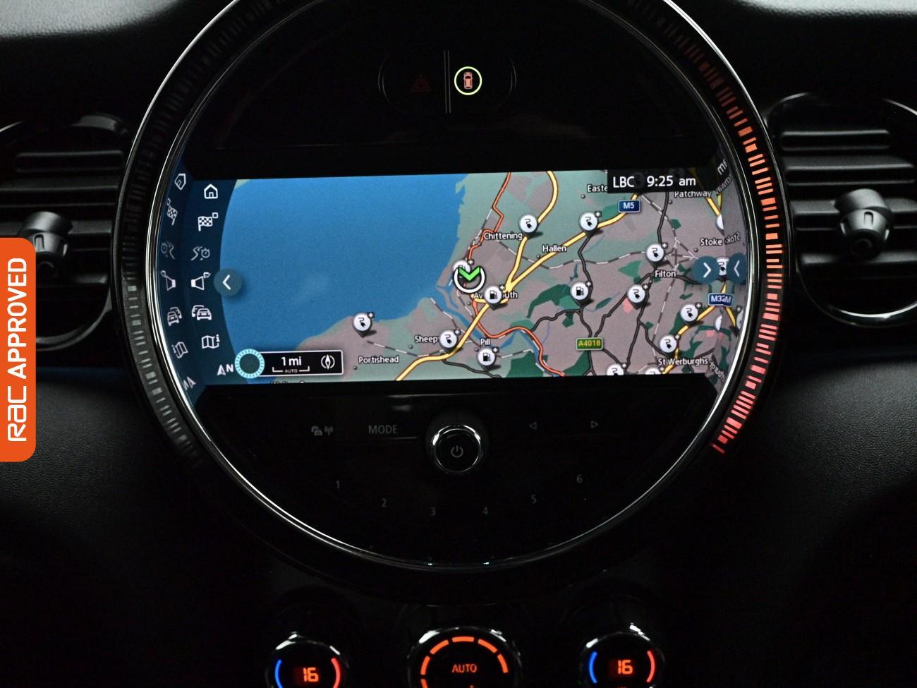 Mini Hatch view 3