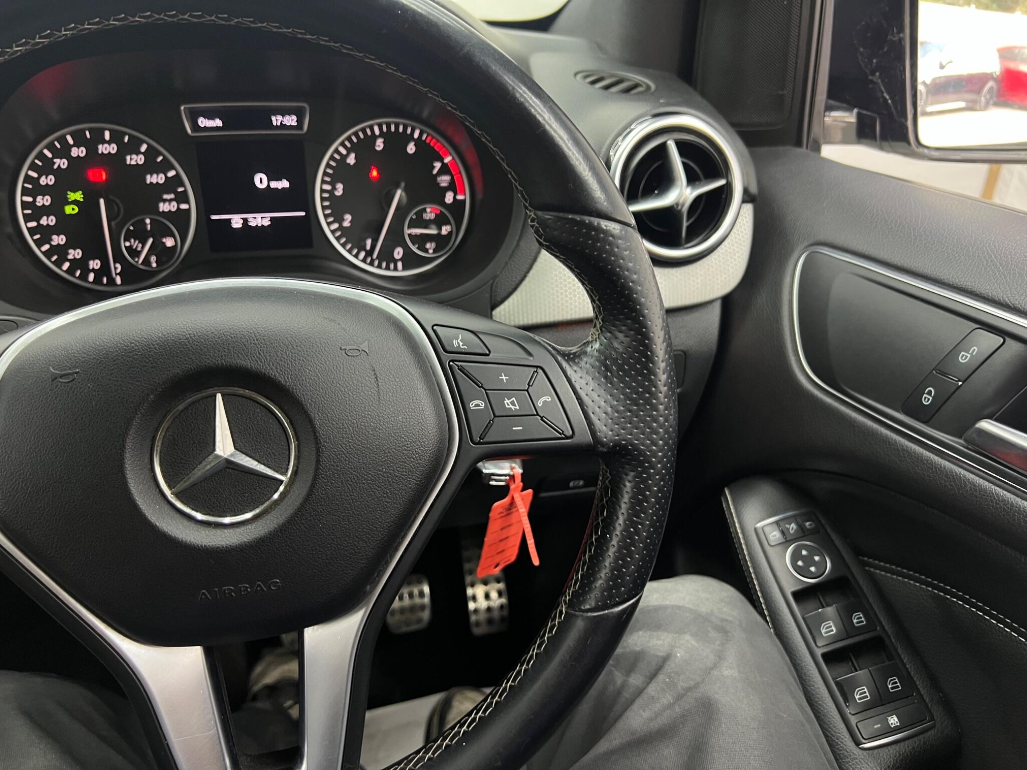 Mercedes-Benz B Class view 39