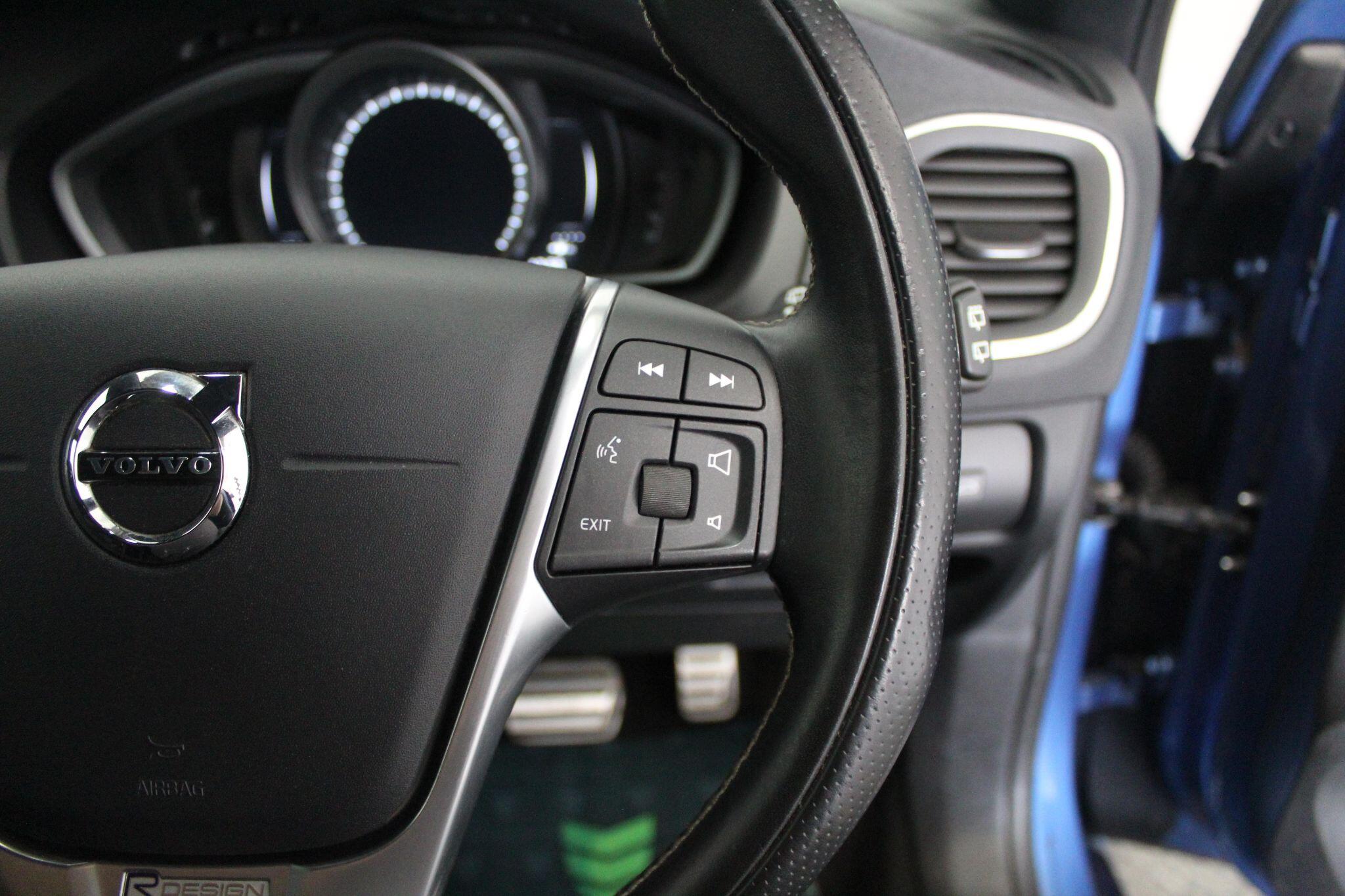 Volvo V40 view 46