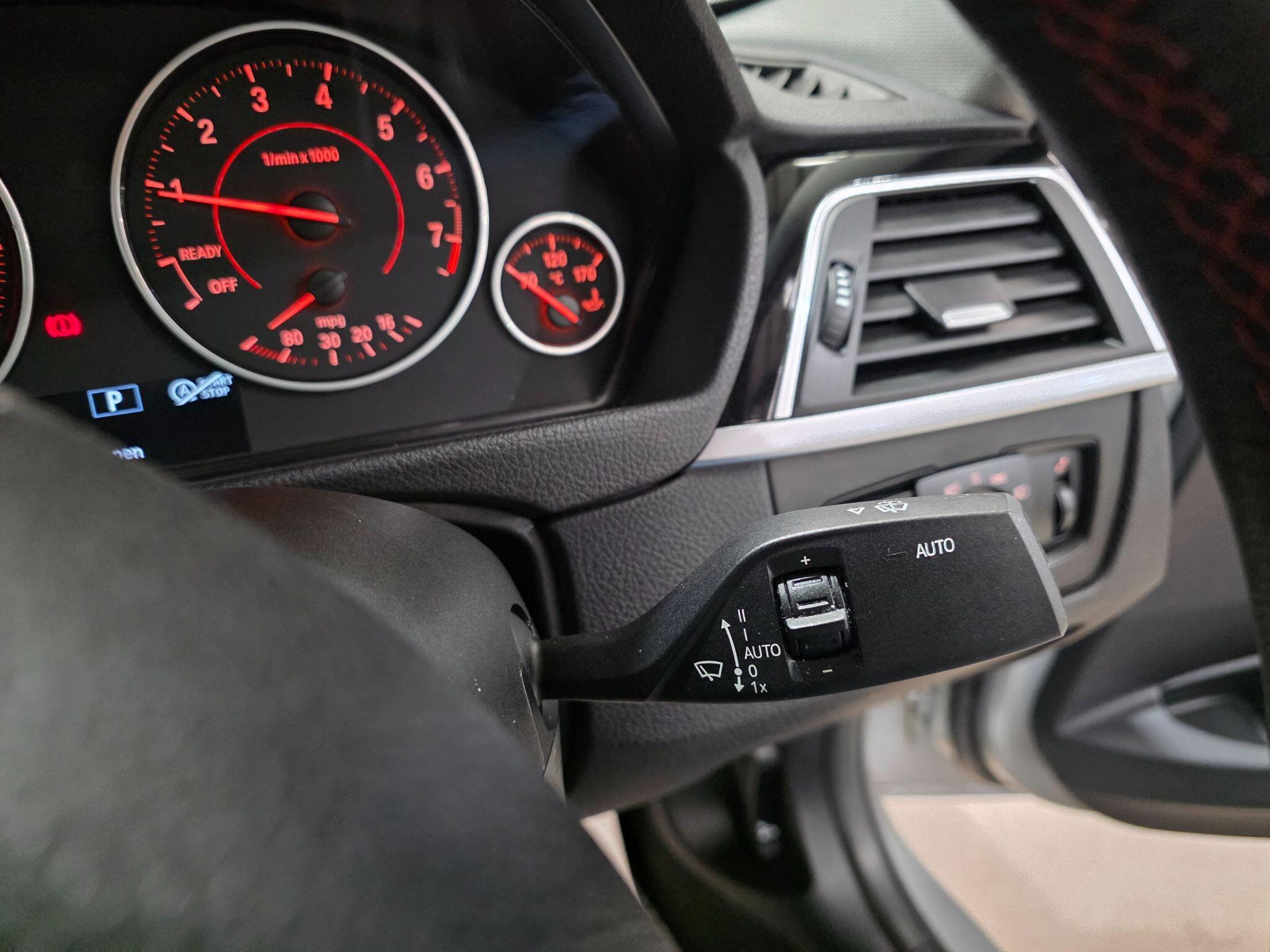 BMW 3 Series view 18