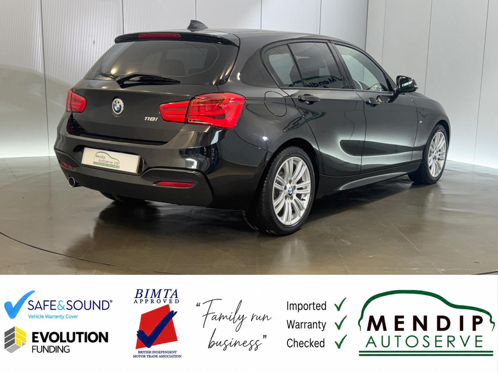 BMW 1 Series view 24