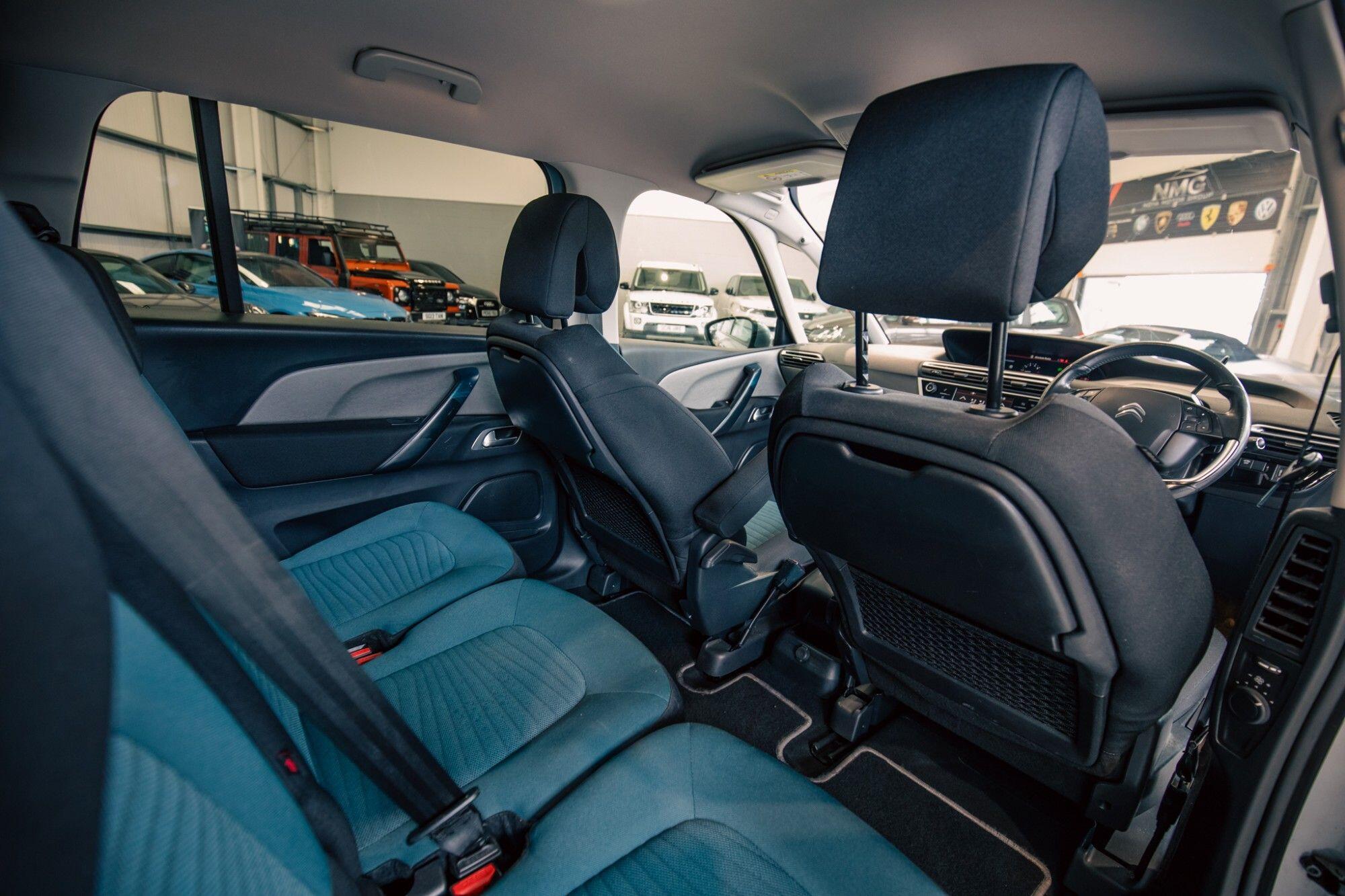 Citroen Grand C4 Picasso view 10