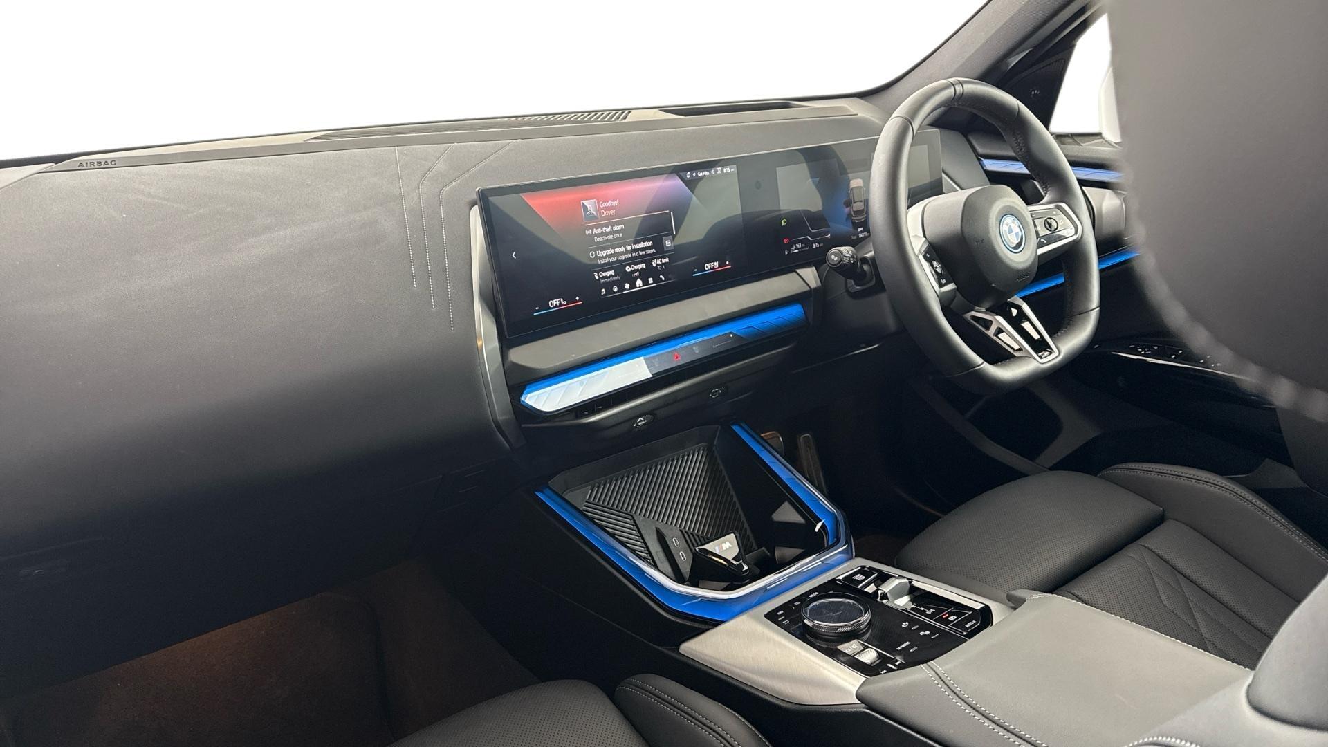 BMW X3 view 7