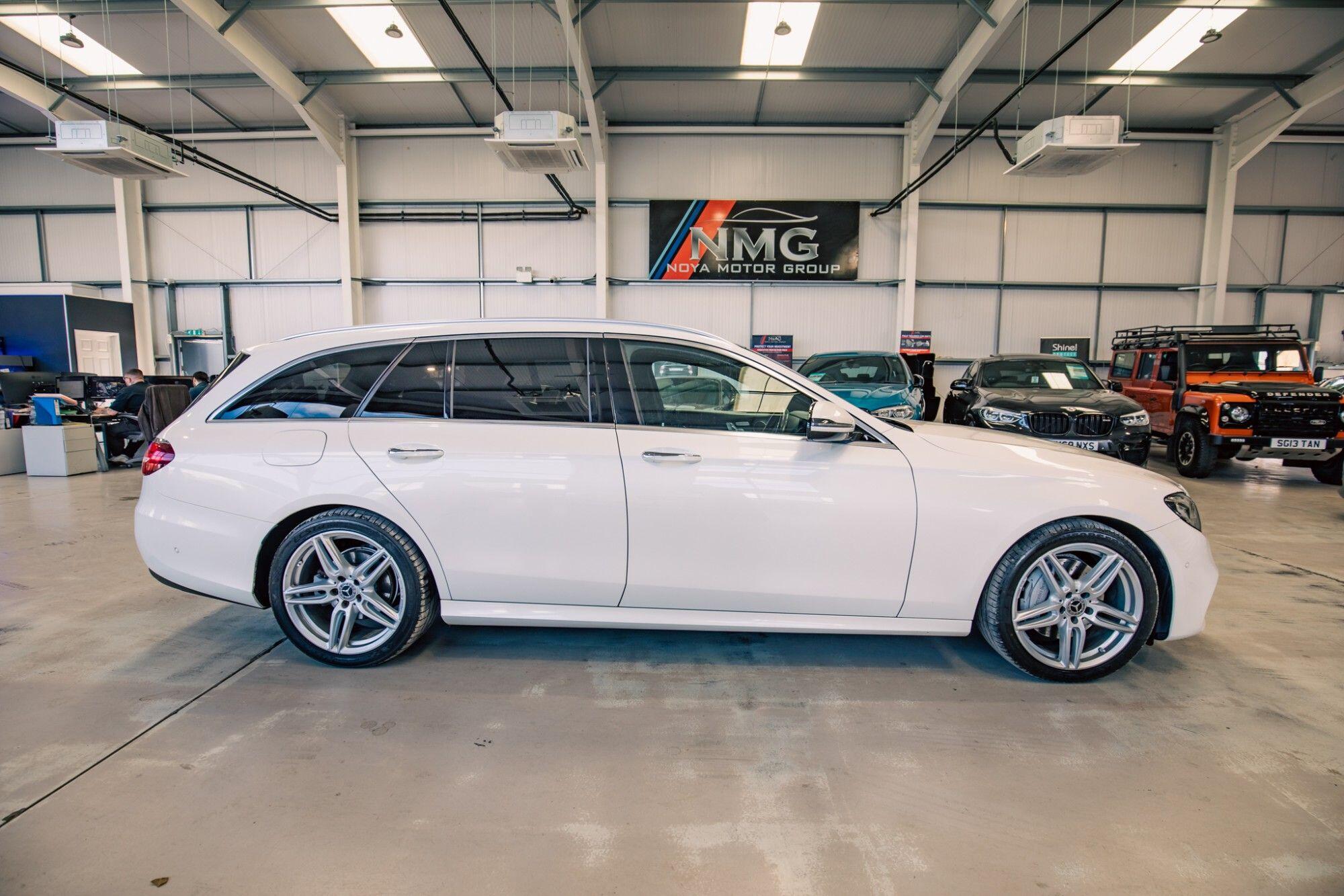 Mercedes-Benz E-Class view 23