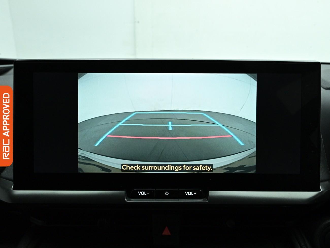 Toyota C-HR view 3