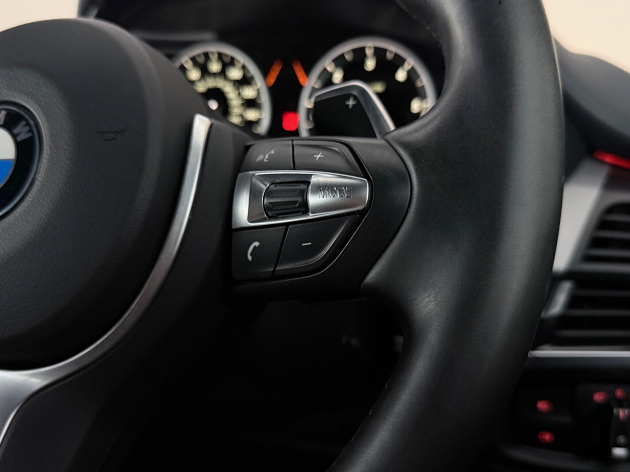 BMW X6 view 17
