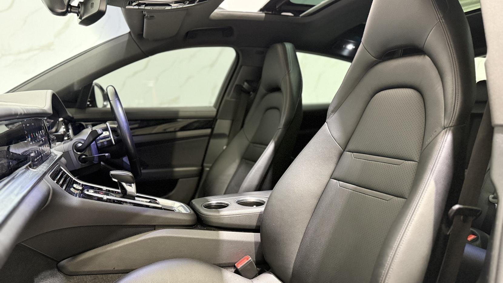 Porsche Panamera view 8