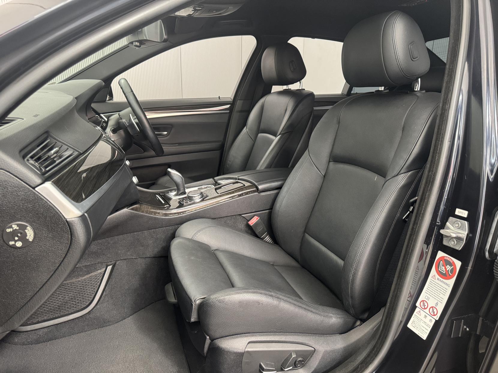 BMW 5 Series view 61