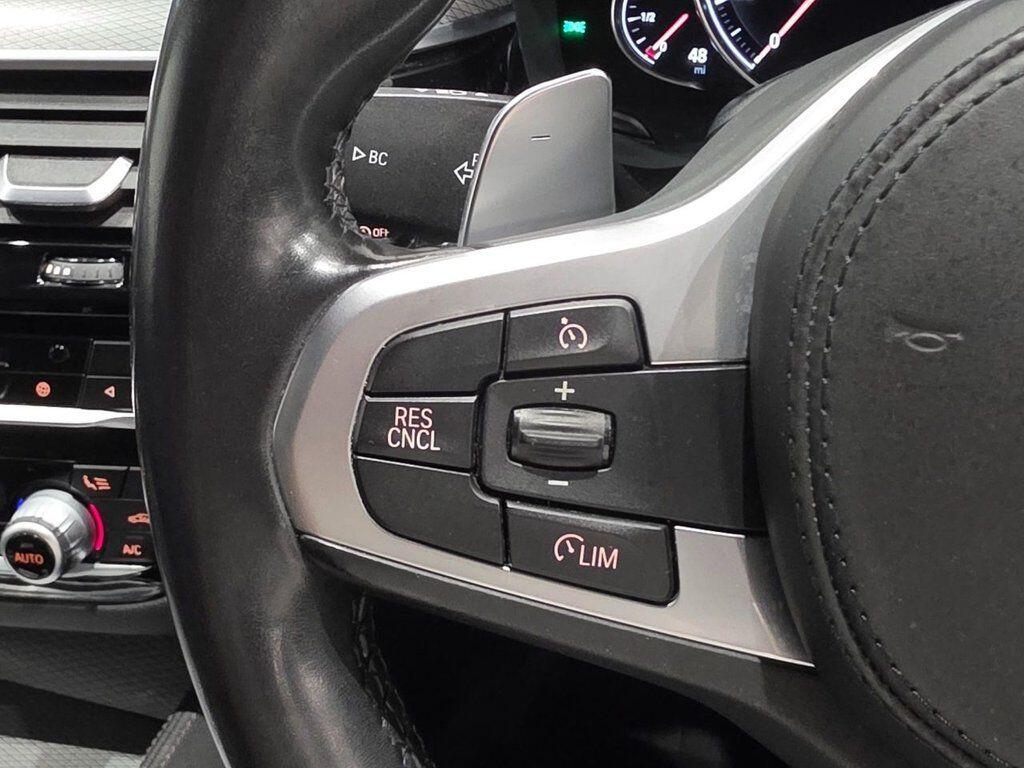 BMW 5 Series view 36