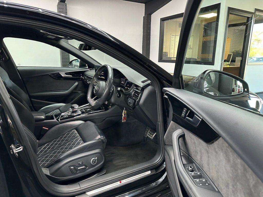 Audi S4 view 2