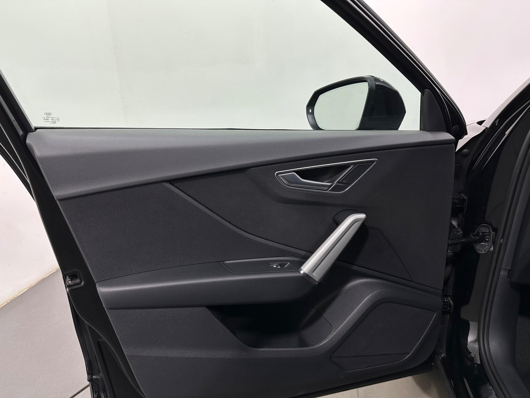 Audi Q2 view 37