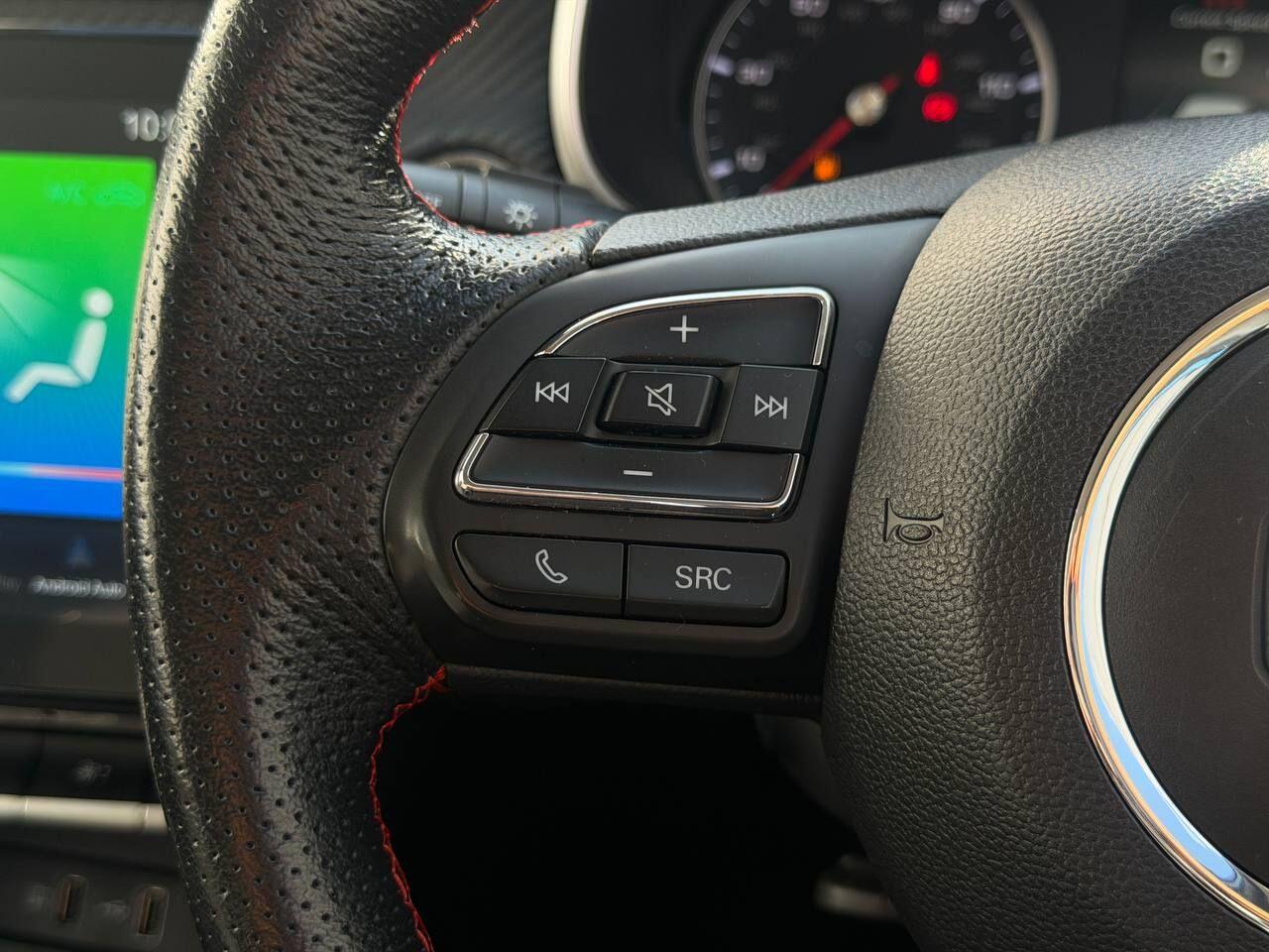 MG ZS view 25