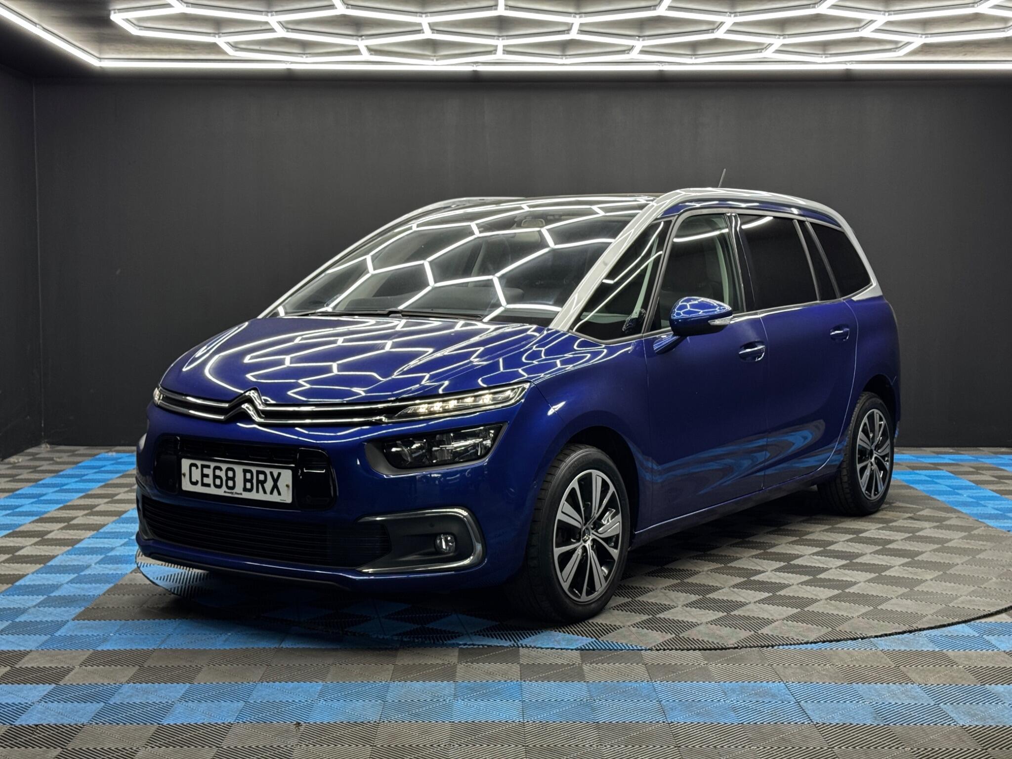 Citroen Grand C4 Spacetourer view 3