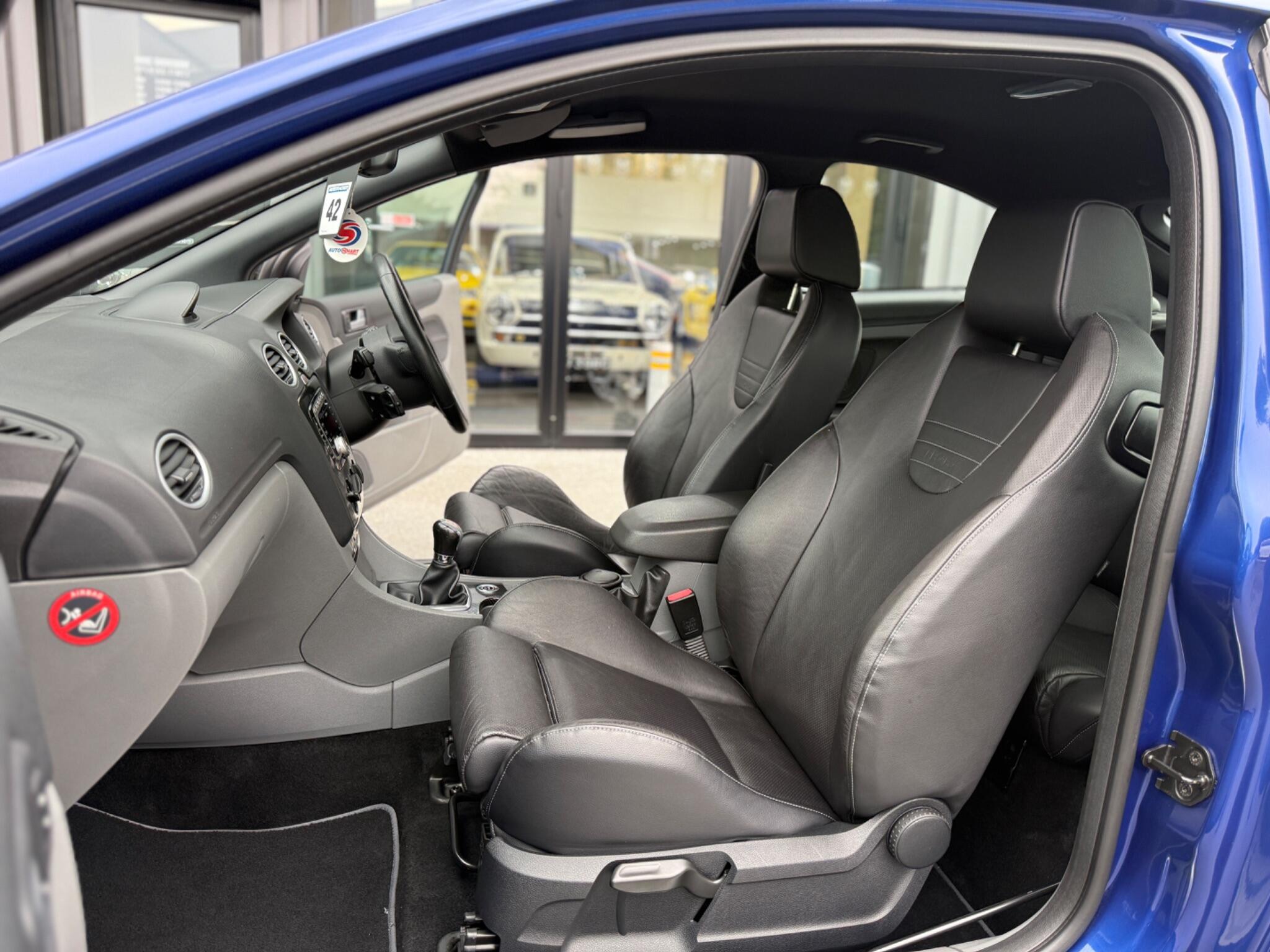 Ford Focus view 16
