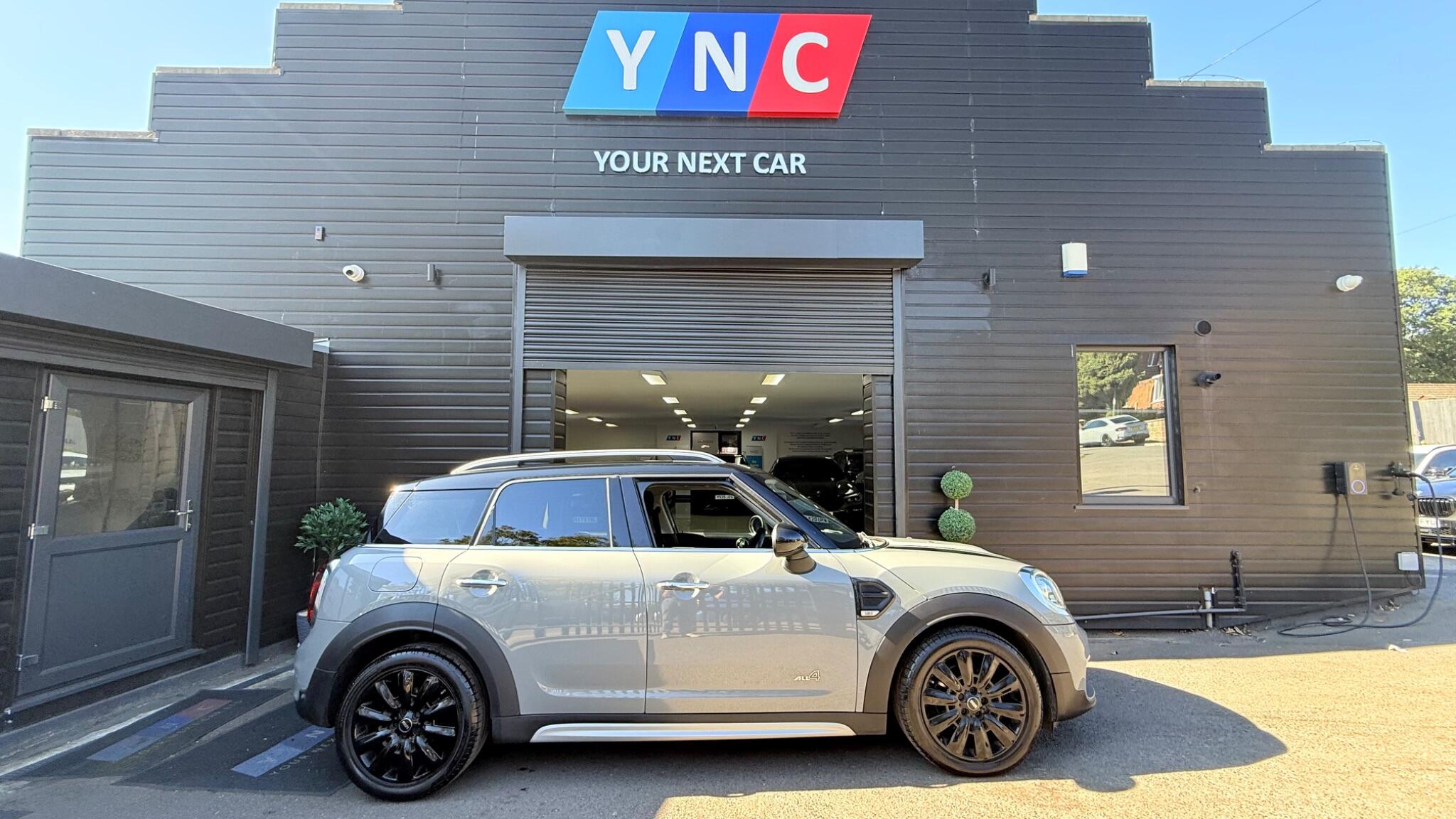 MINI Countryman view 7