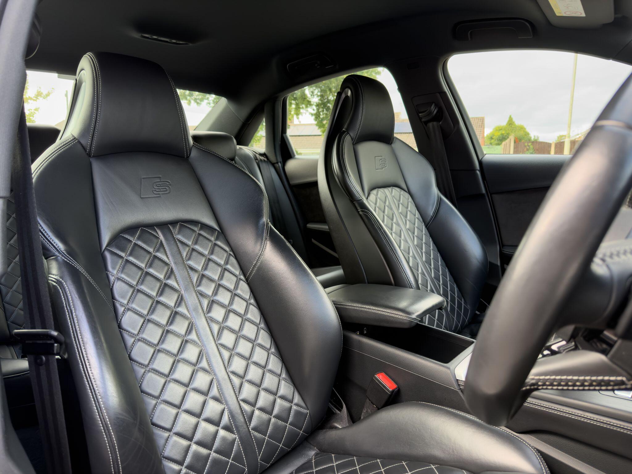 Audi S4 view 3