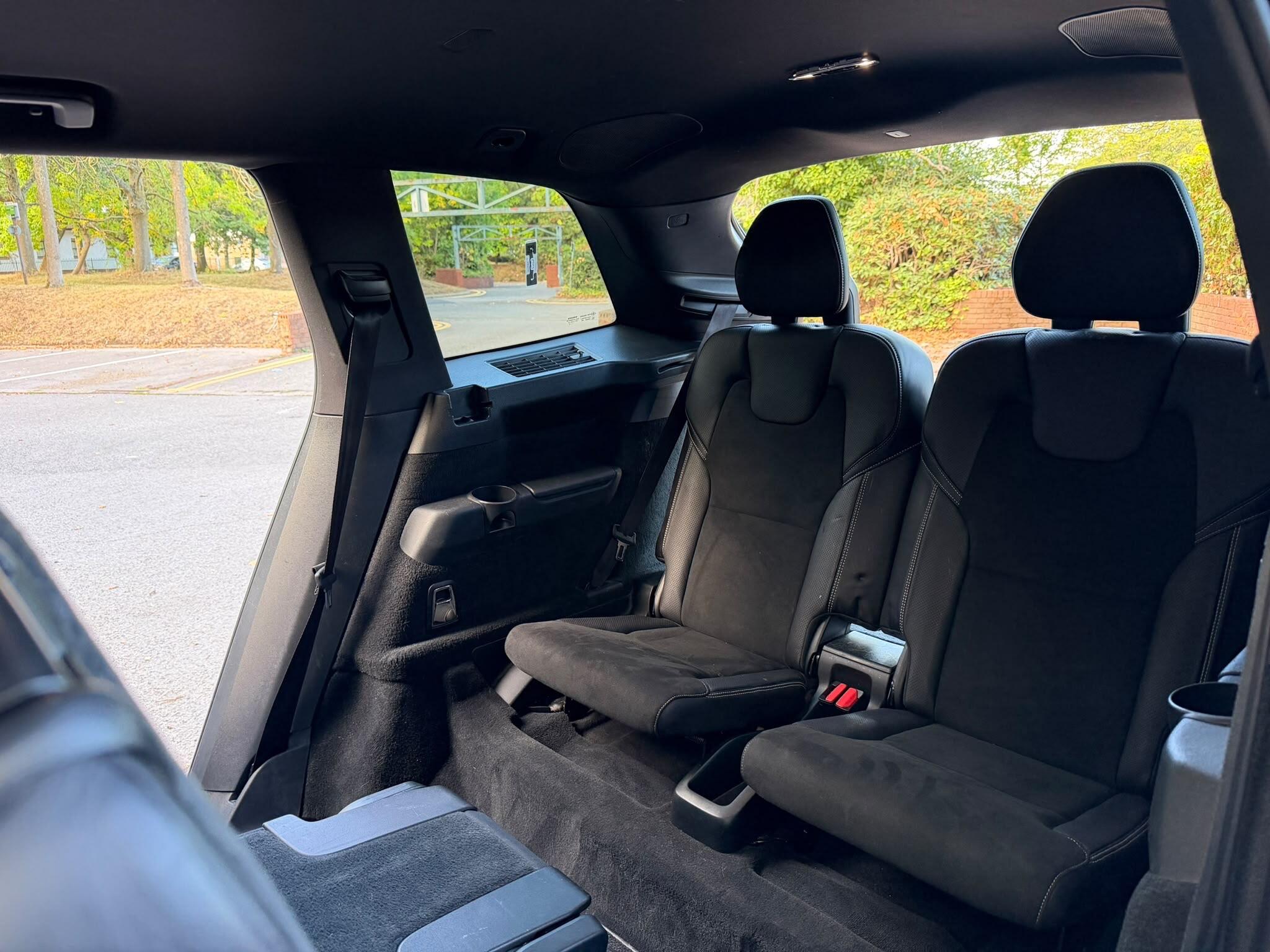 Volvo XC90 view 24