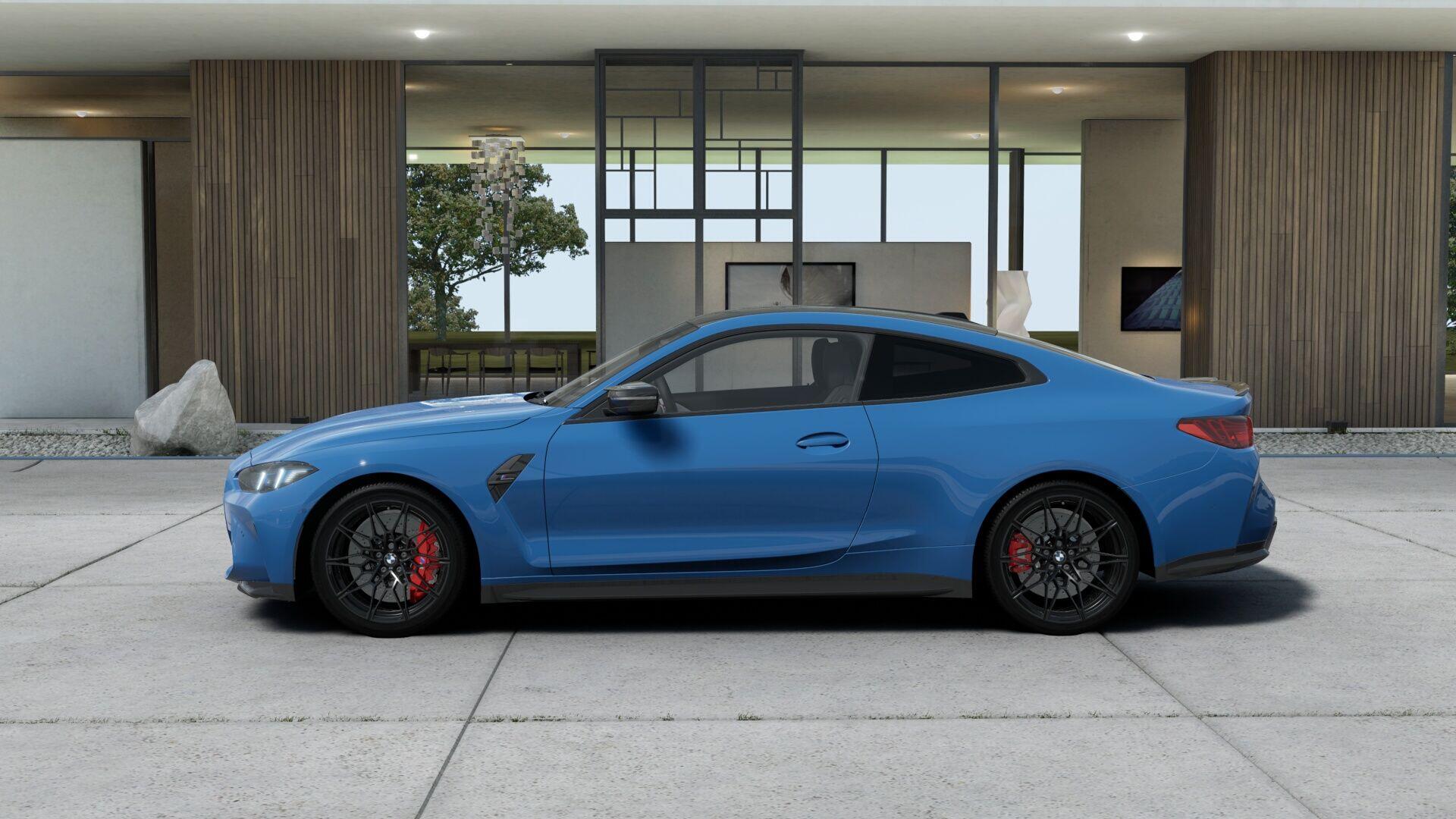 BMW M4 view 4