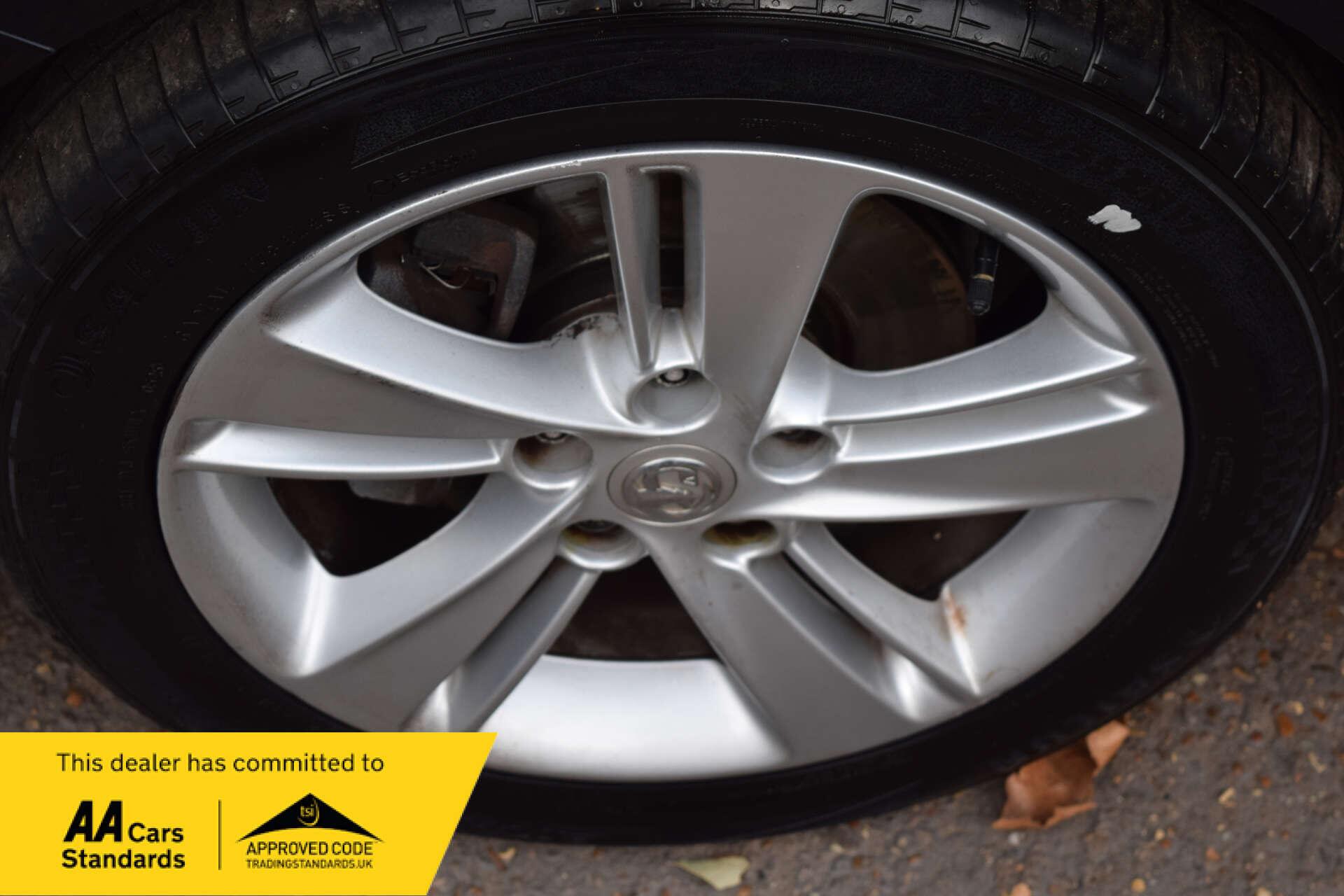 Vauxhall Insignia view 24