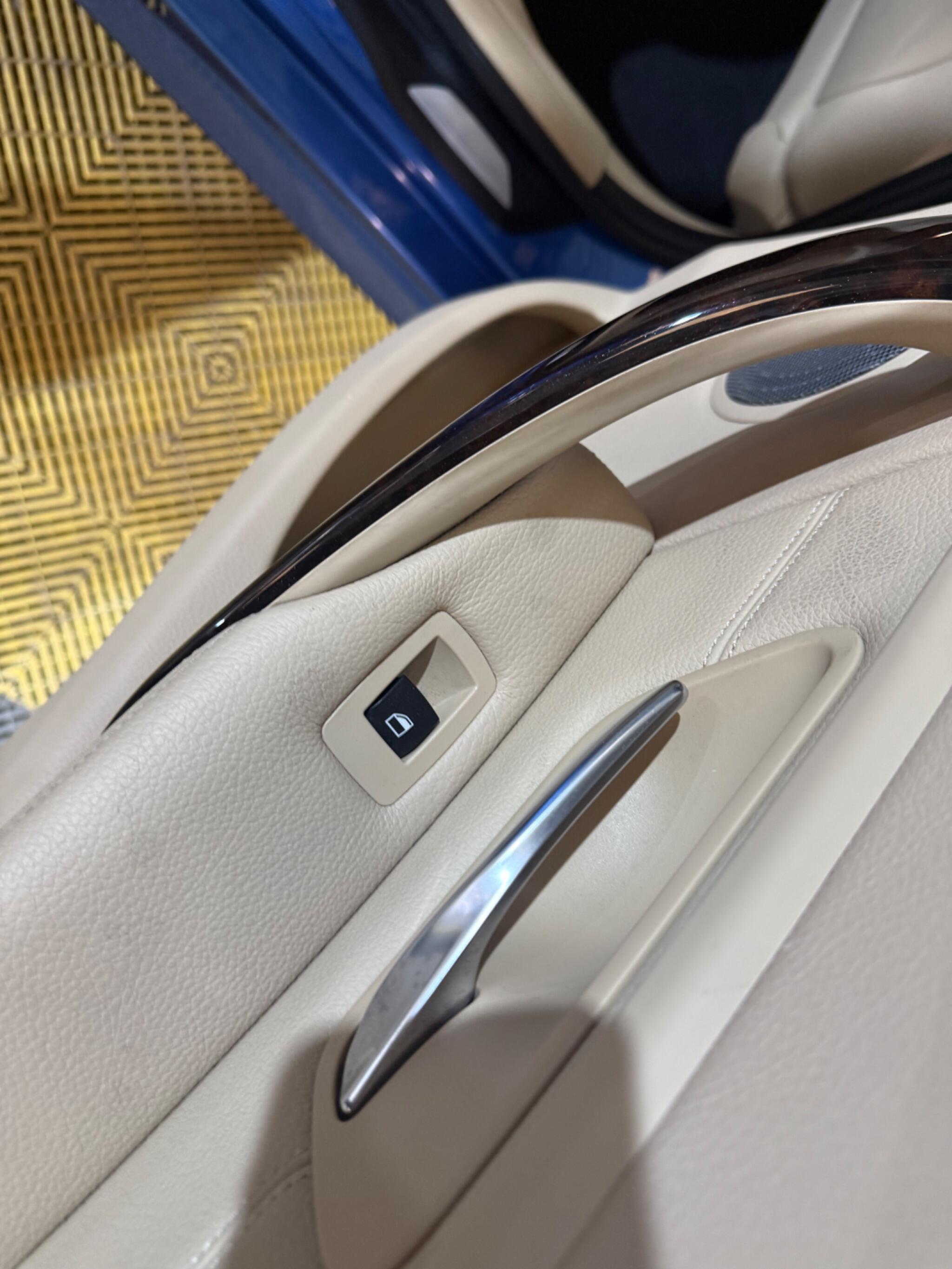 BMW 3 Series view 49