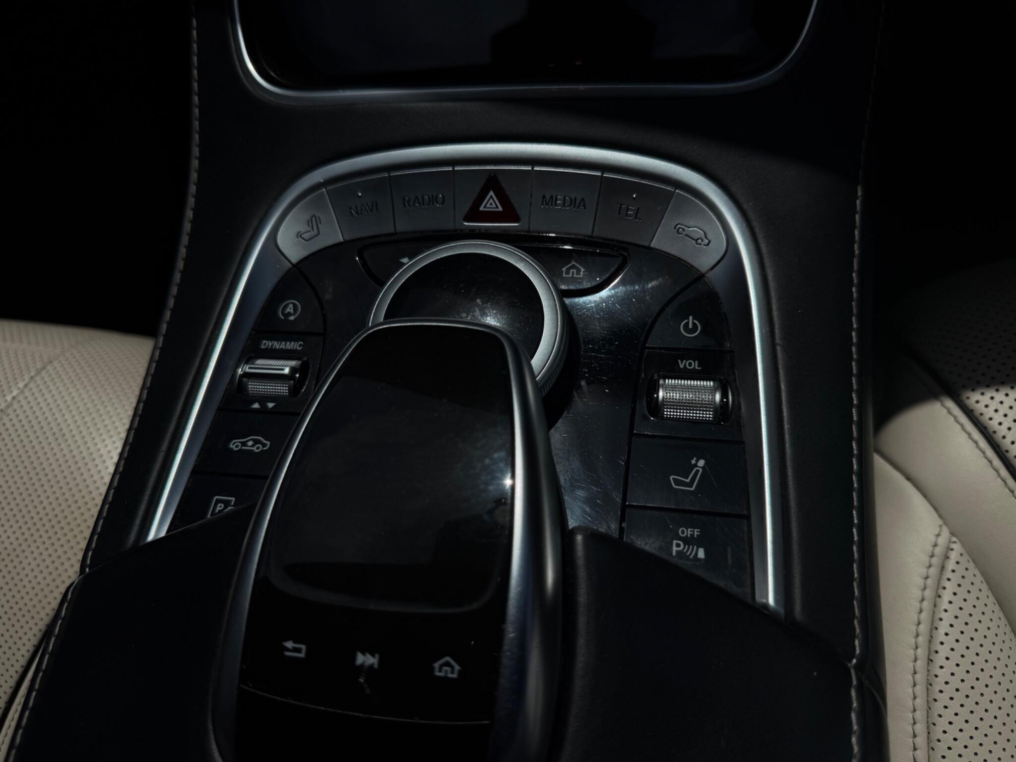 Mercedes-Benz S Class view 31