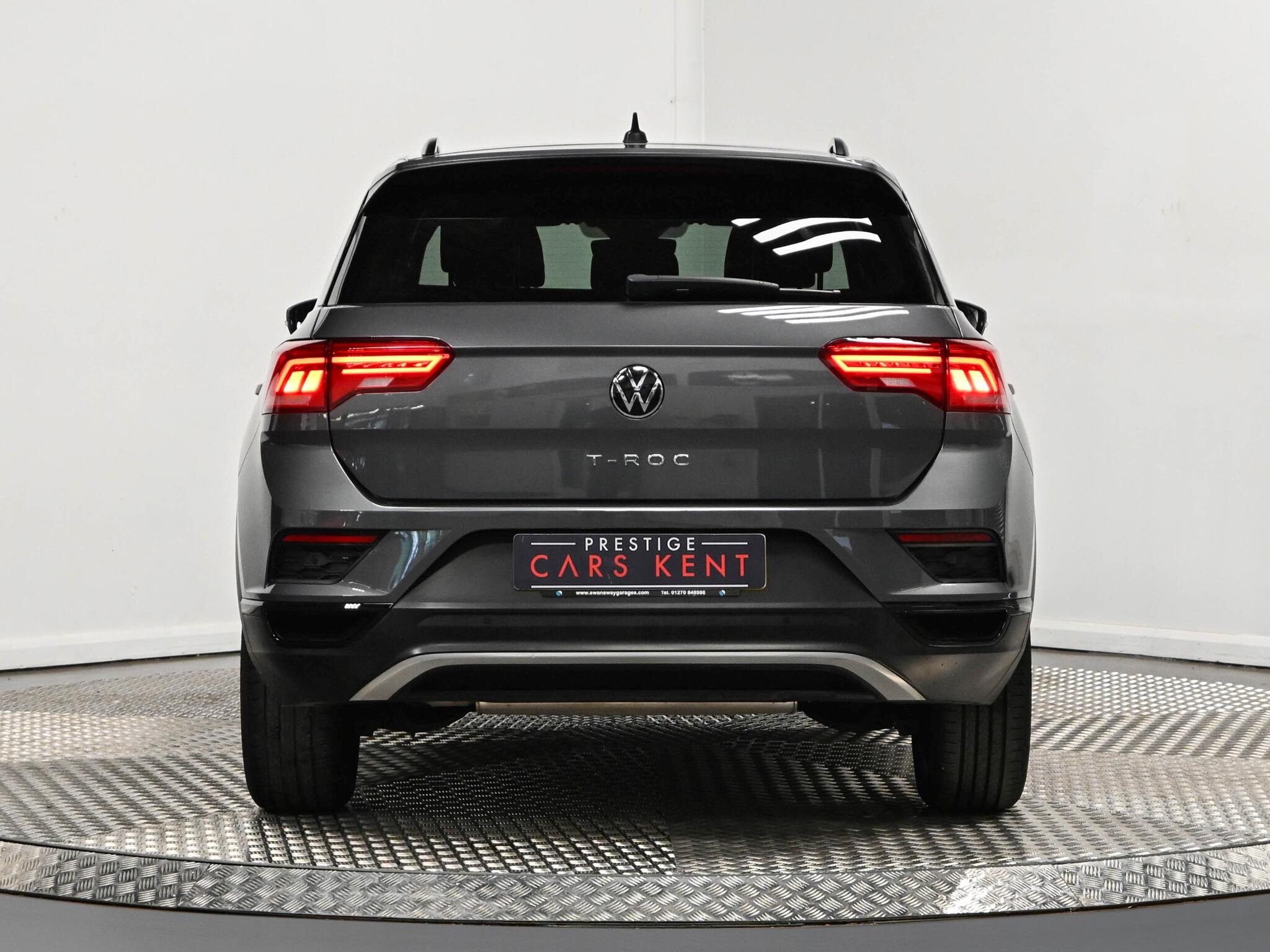 Volkswagen T-Roc view 6