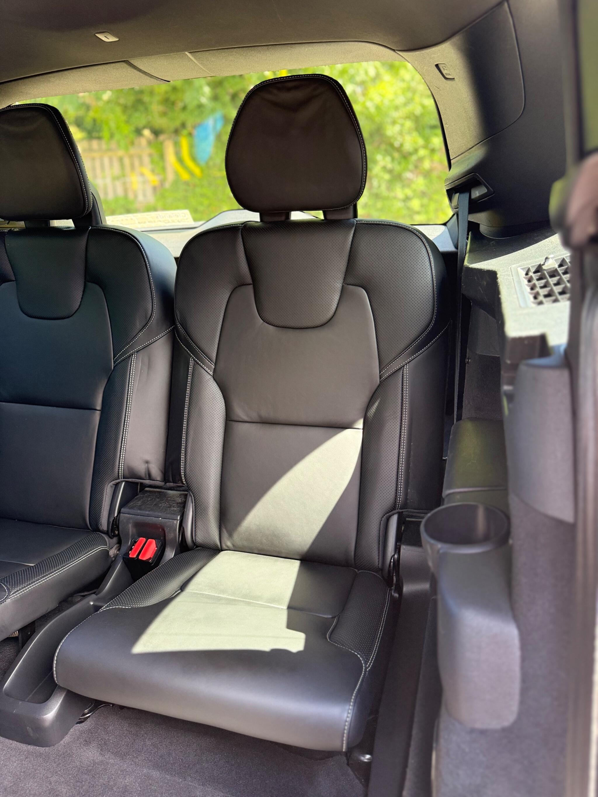 Volvo XC90 view 14
