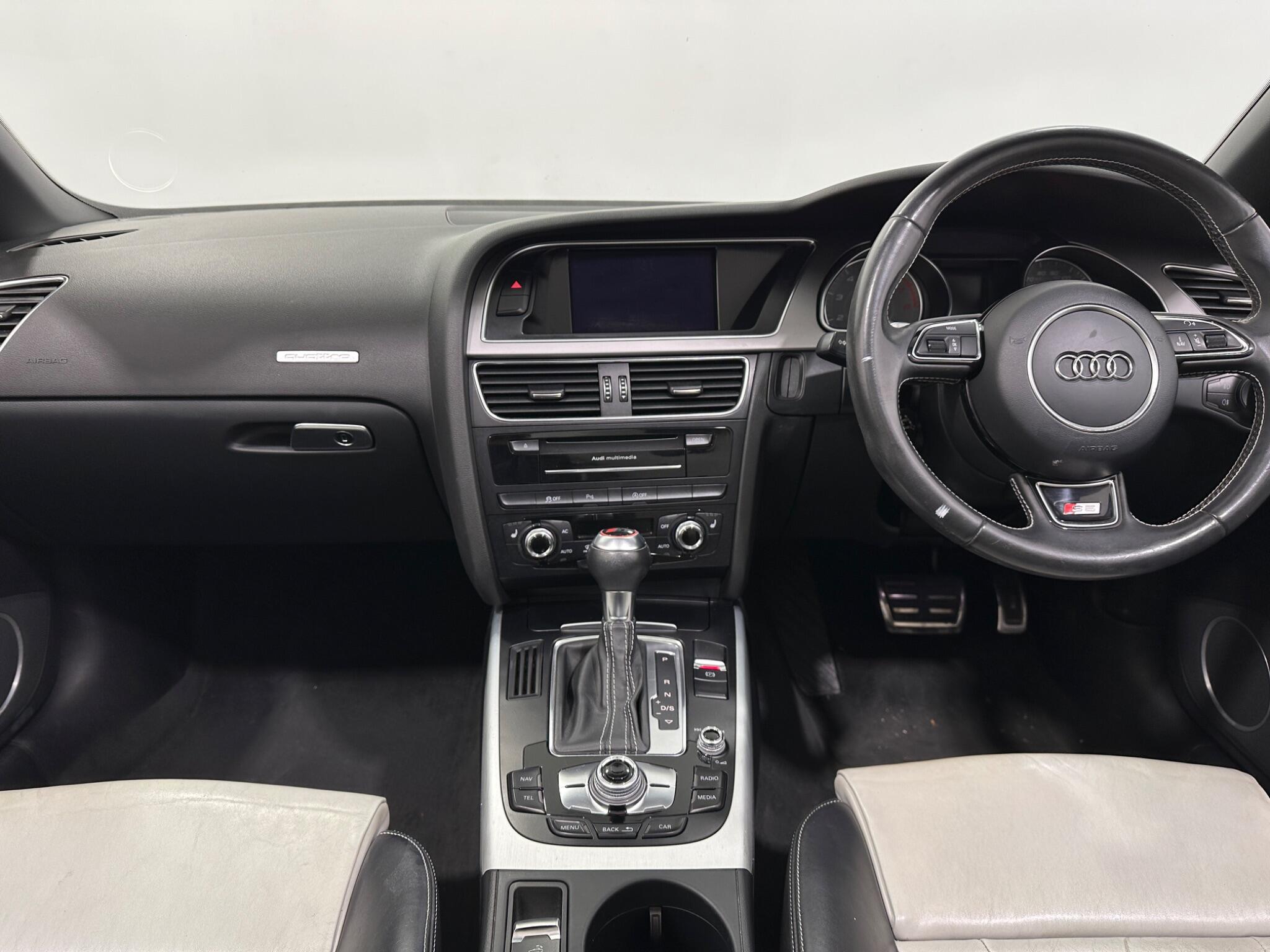 Audi S5 view 20