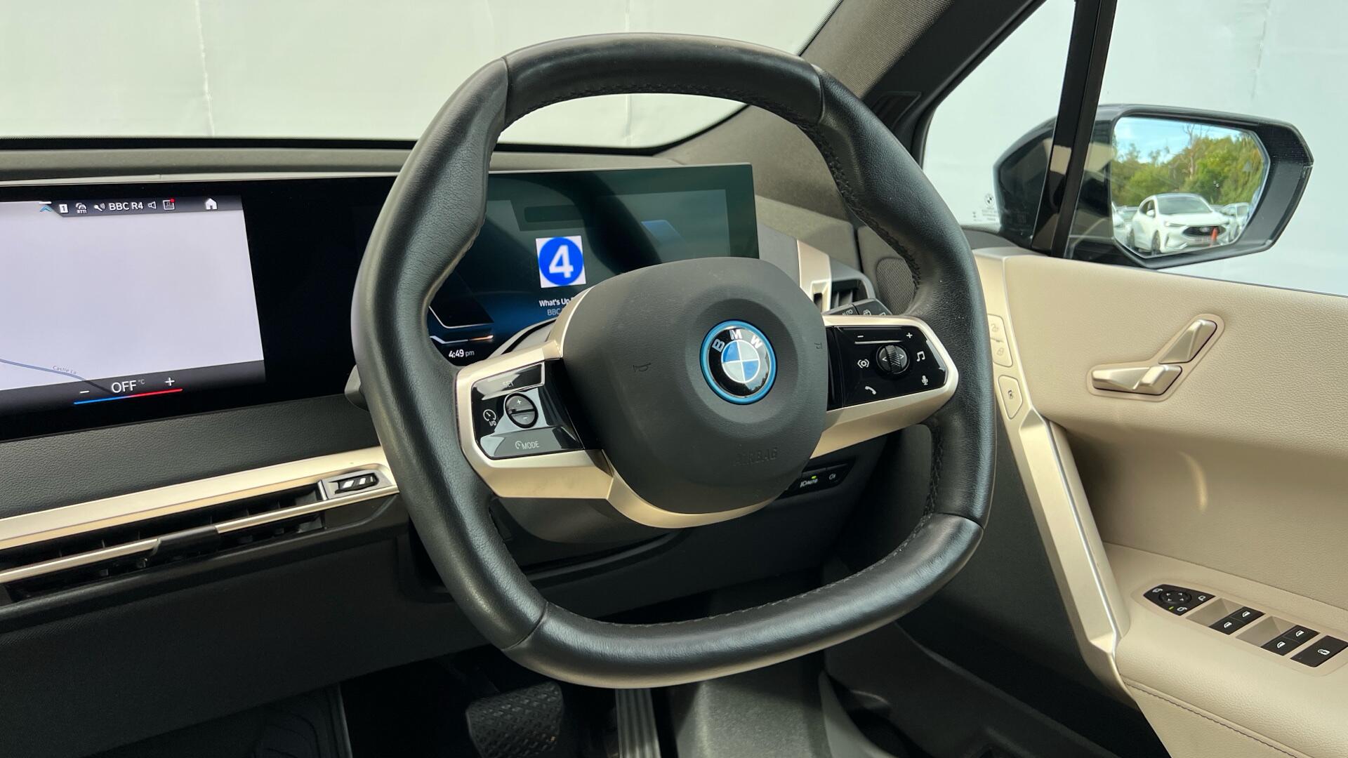 BMW Ix view 28