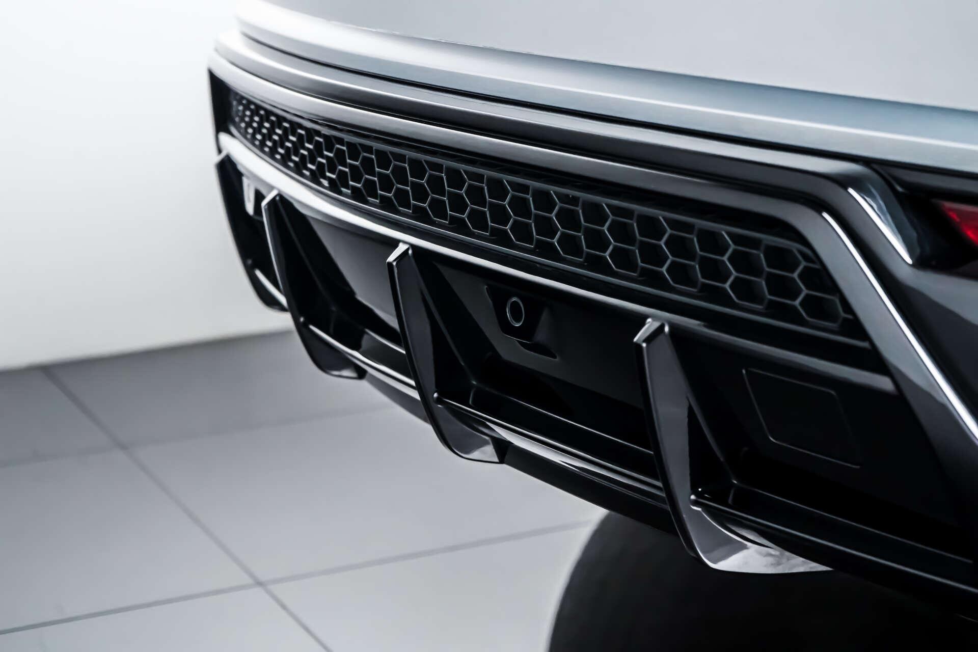 Lamborghini Urus view 20