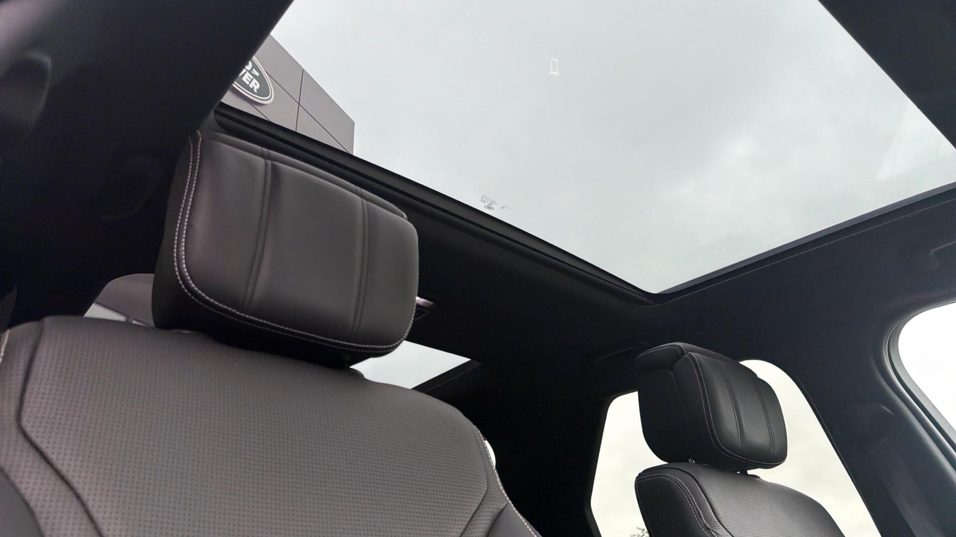 Land Rover Discovery view 33