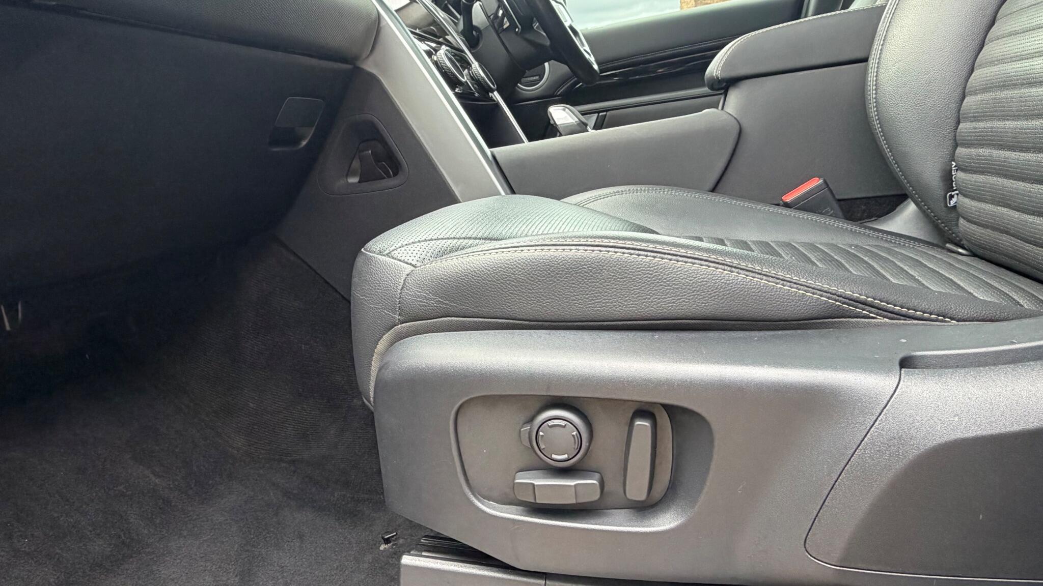 Land Rover Discovery view 36
