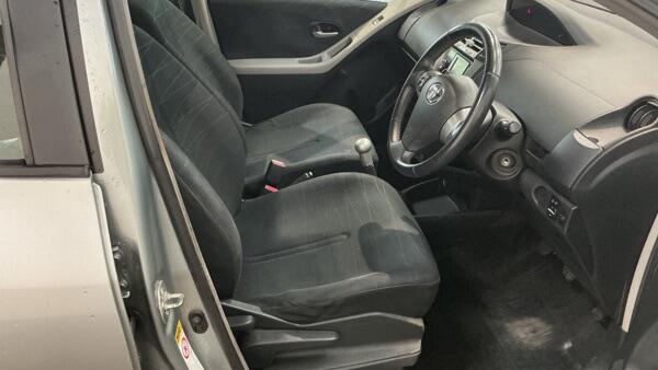 Toyota Yaris view 11