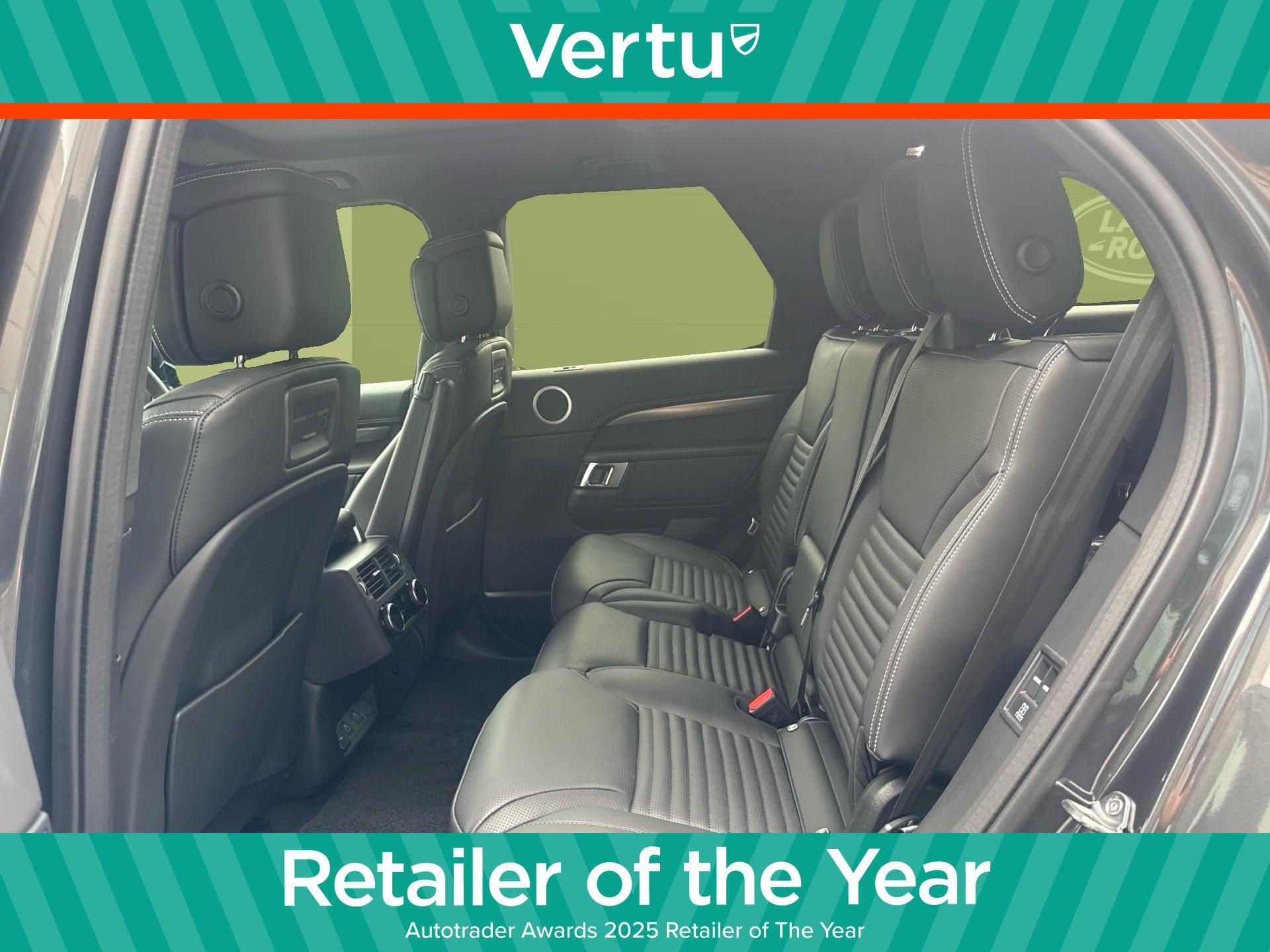 Land Rover Discovery view 4