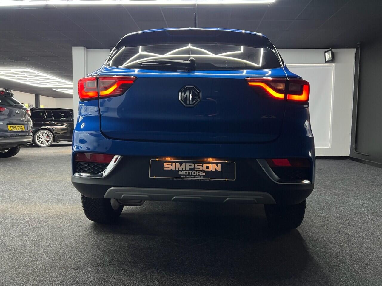 MG ZS view 10