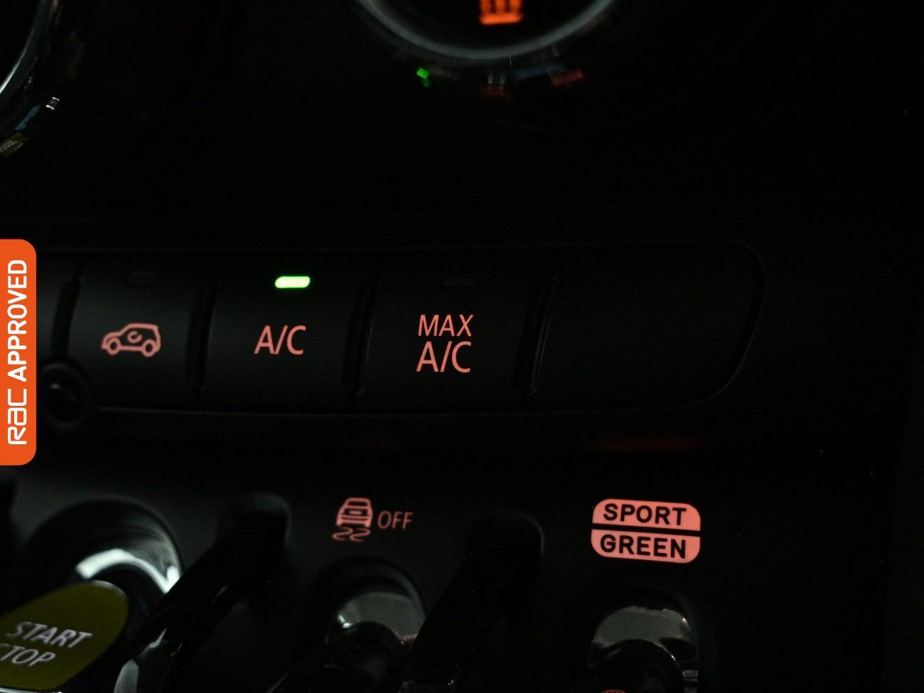 Mini Hatch view 17