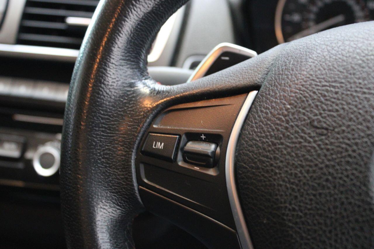 BMW 1 Series view 28