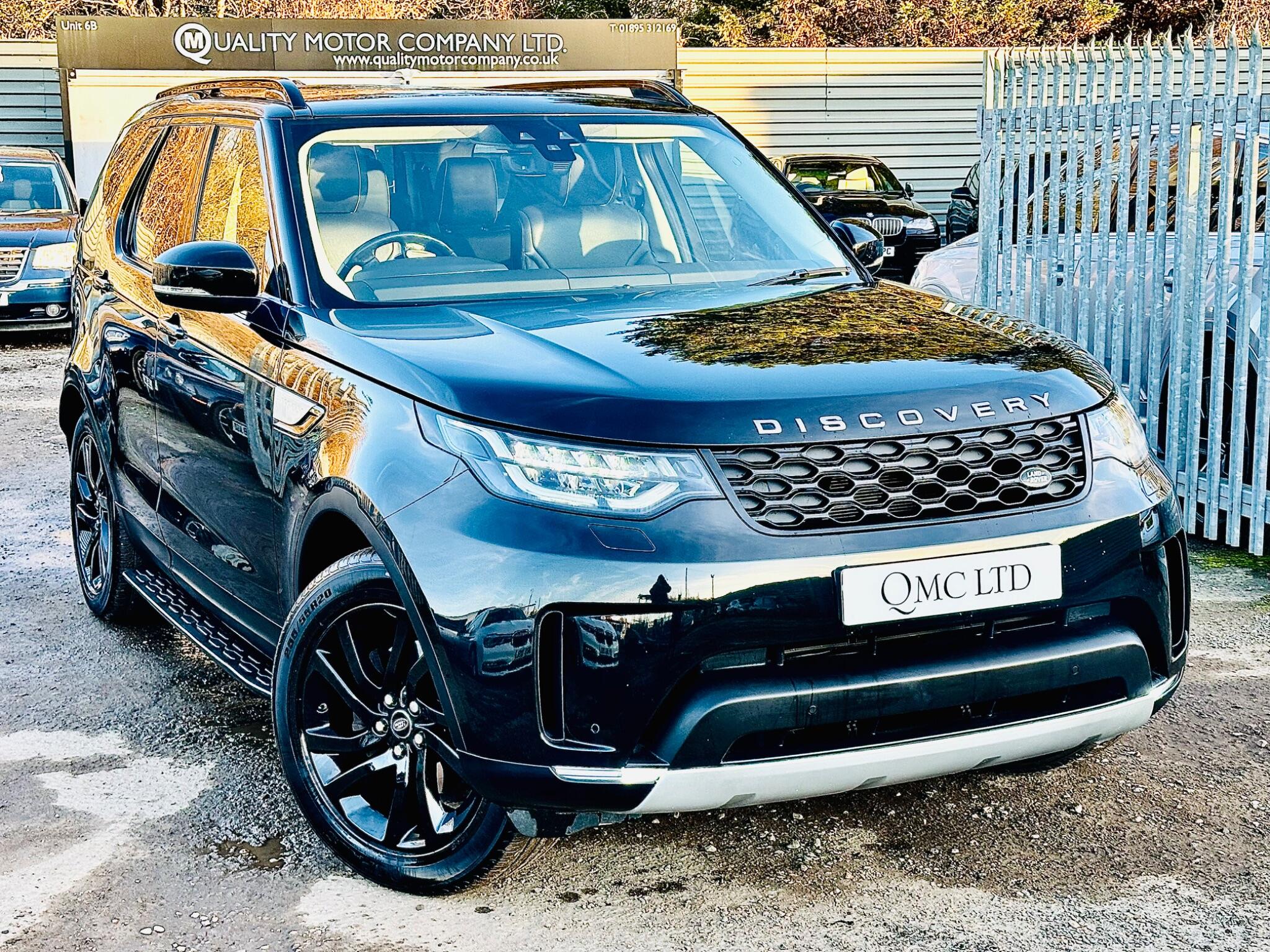Land Rover Discovery main image