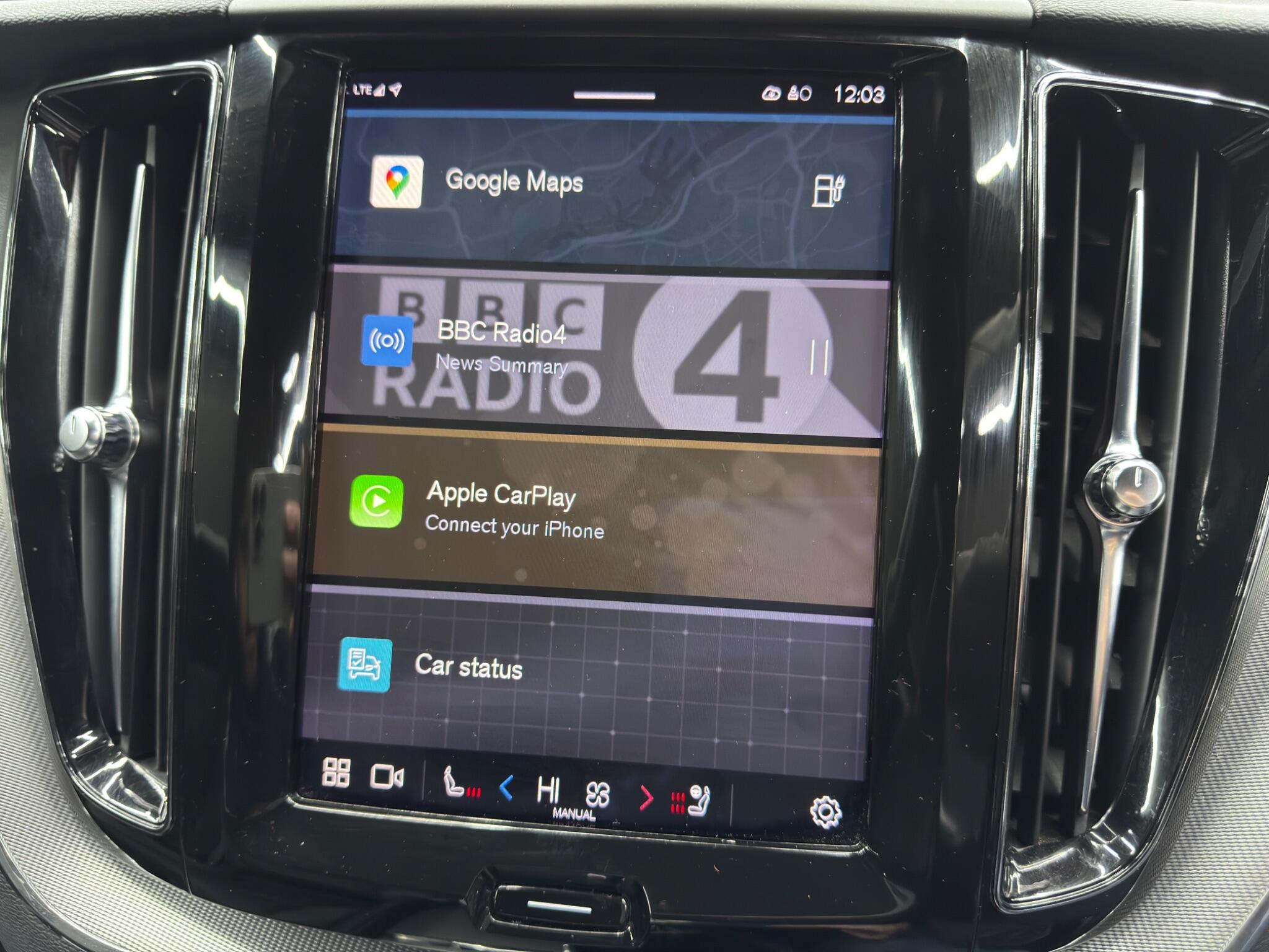 Volvo XC60 view 27