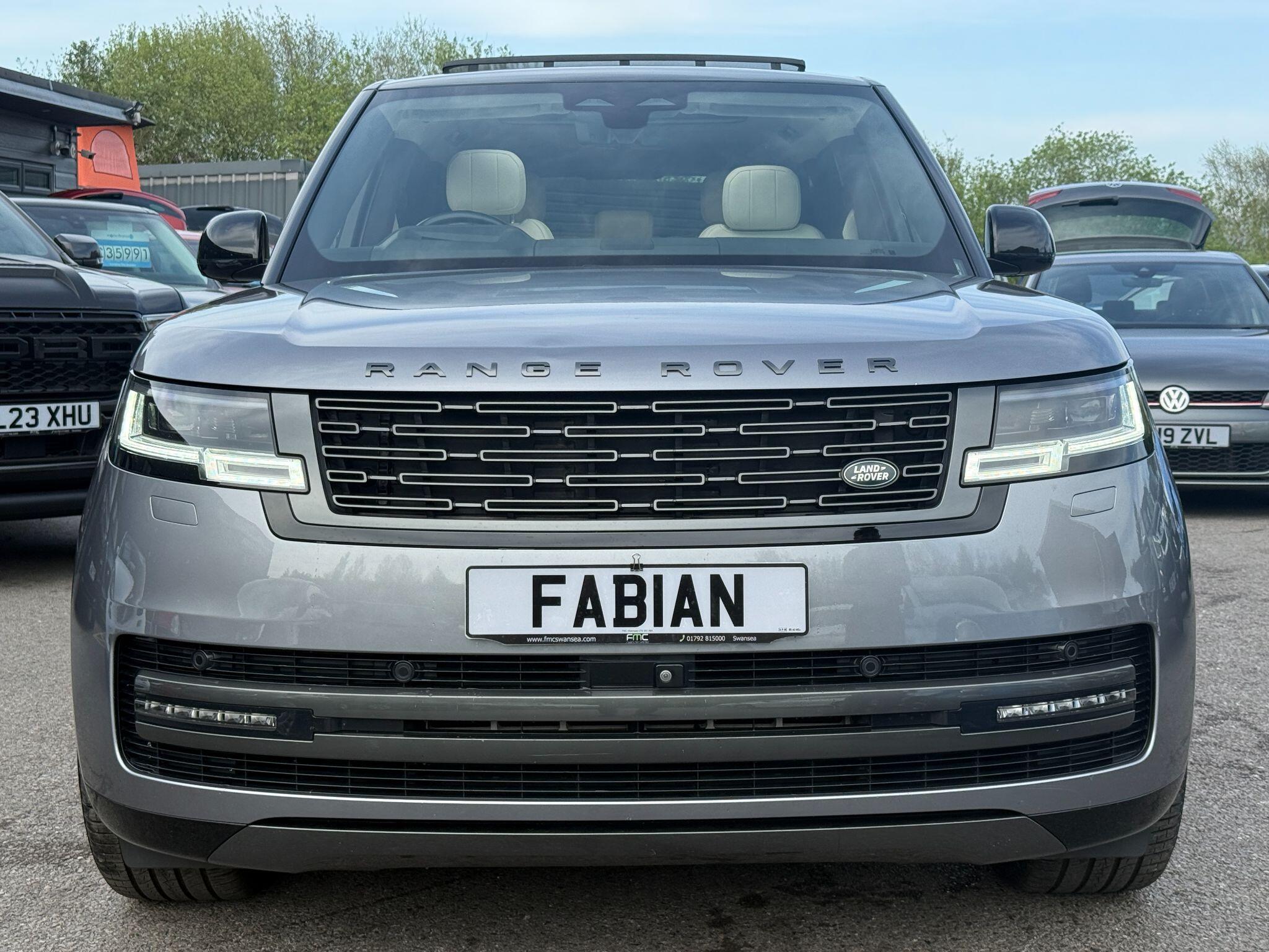 Land Rover Range Rover view 5