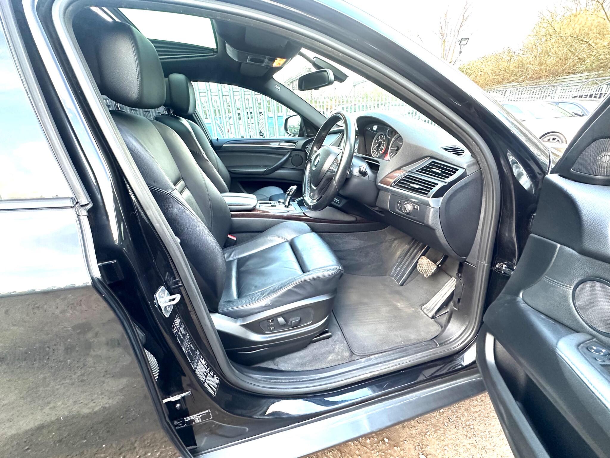 BMW X6 view 15