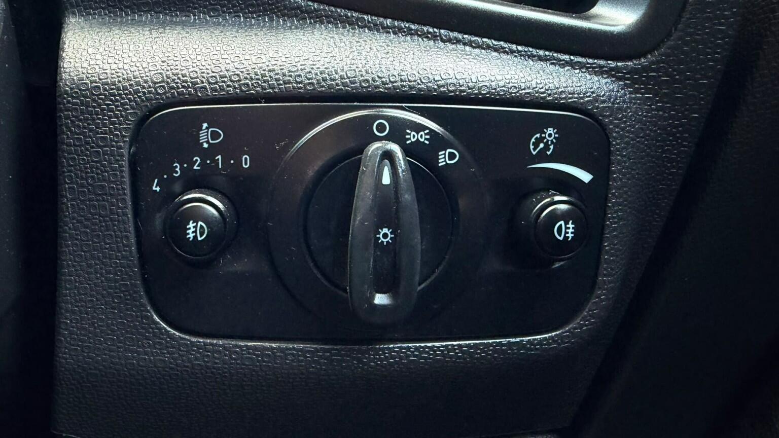 Ford Ecosport view 45